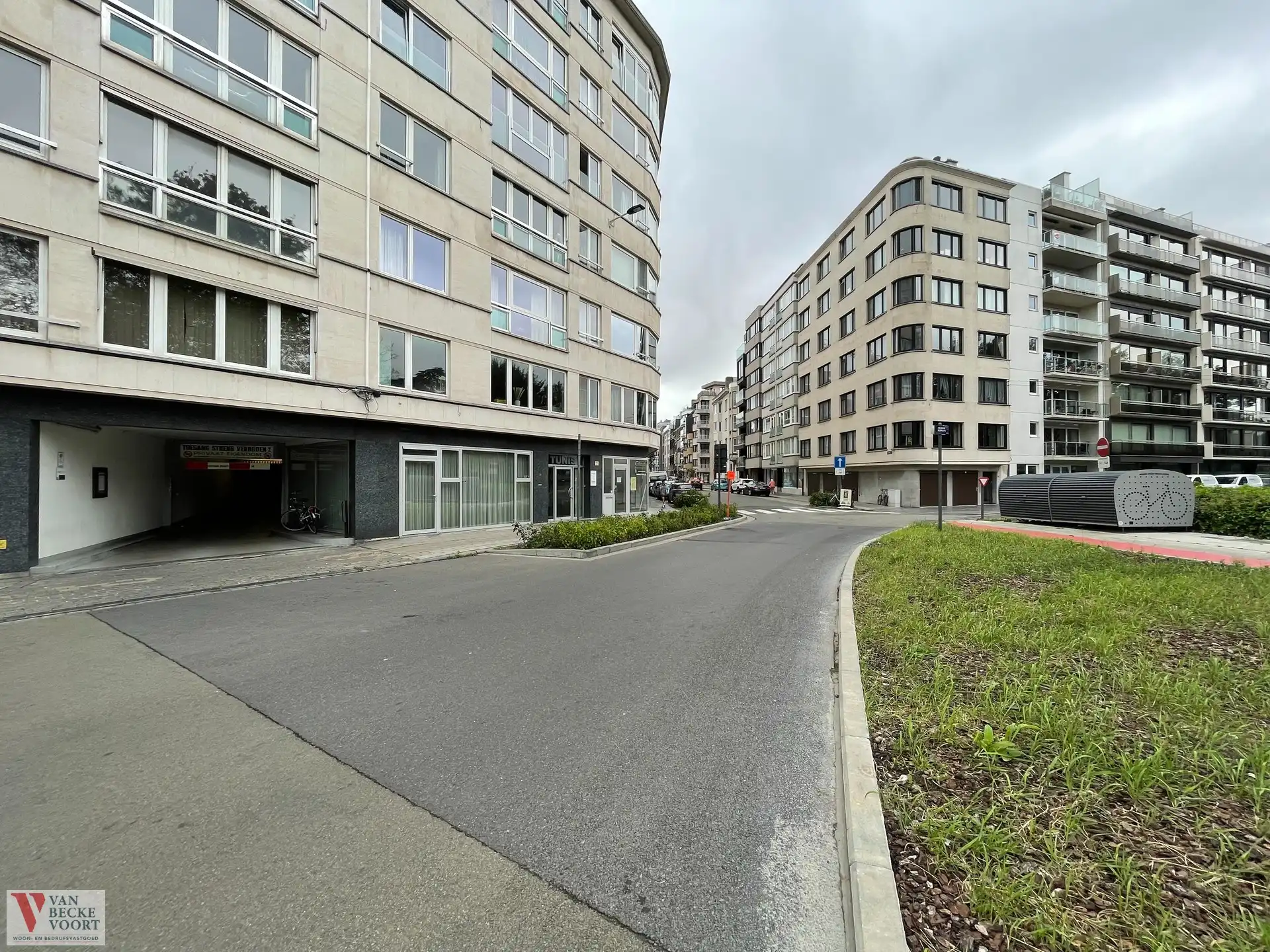 Garage te huur Aartshertoginnestraat 23 - 8400 Oostende