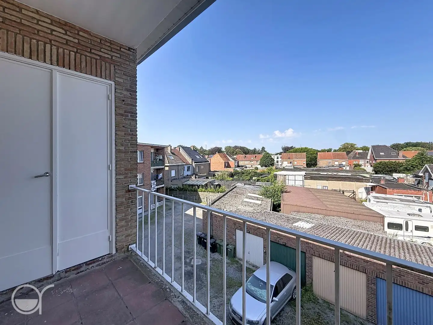 Rustig gelegen appartement met één slaapkamer, bureau en garagebox foto 4