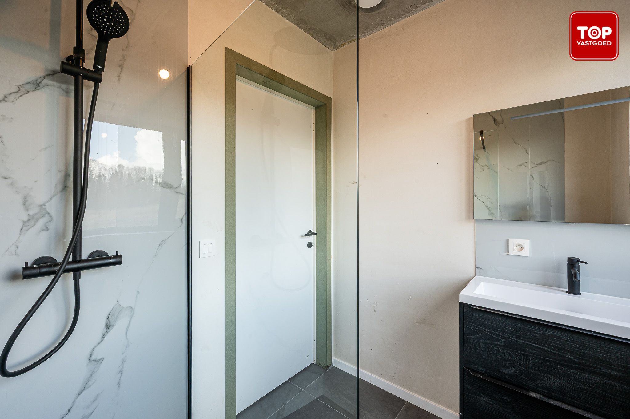 Energiezuinige Nieuwbouwwoning met 4 slaapkamers en leuke tuin.  foto 14