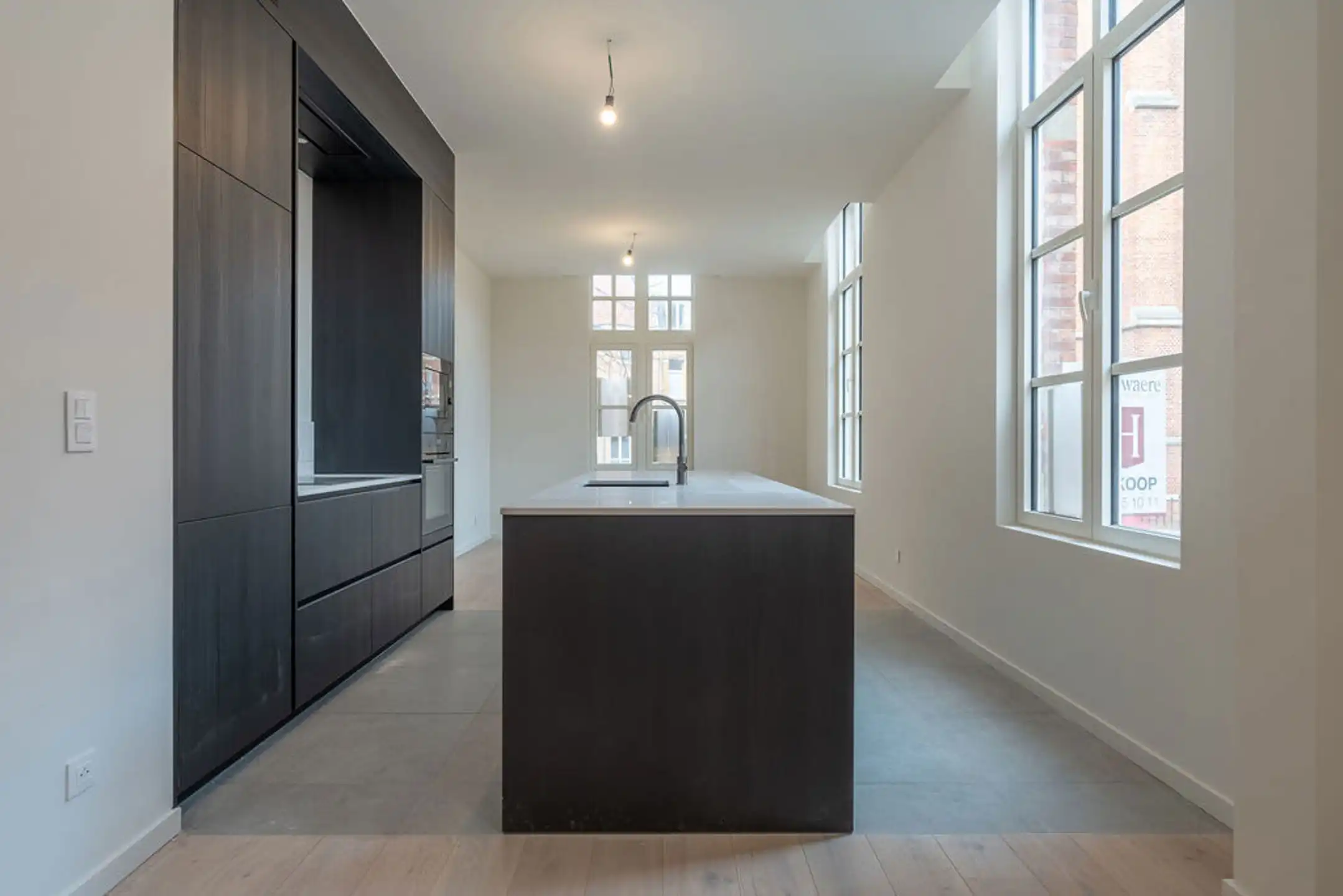 Uniek gelijkvloersappartement van 131 m² op rustige ligging foto {{pictureIndex}}