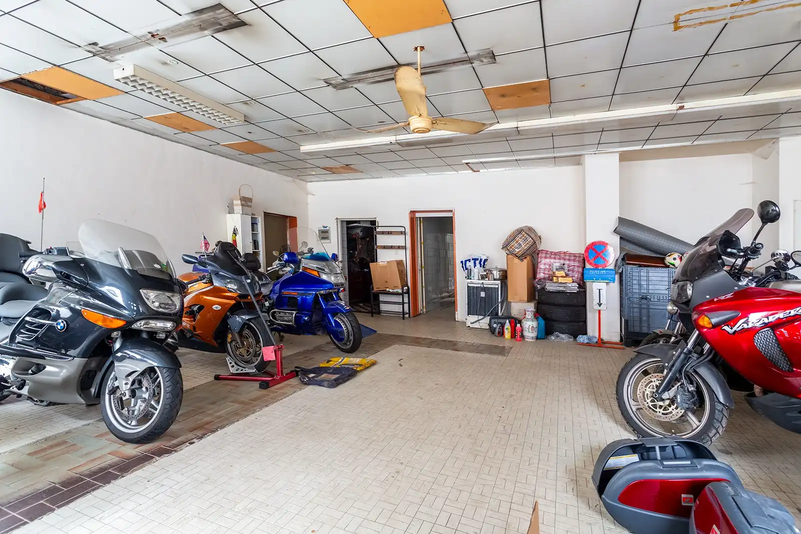 Ruime handelswoning met magazijn in de nabijheid van Park Spoor Noord foto 2