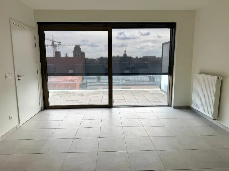 SERVICEFLAT MET GEZELLIG TERRAS foto 5