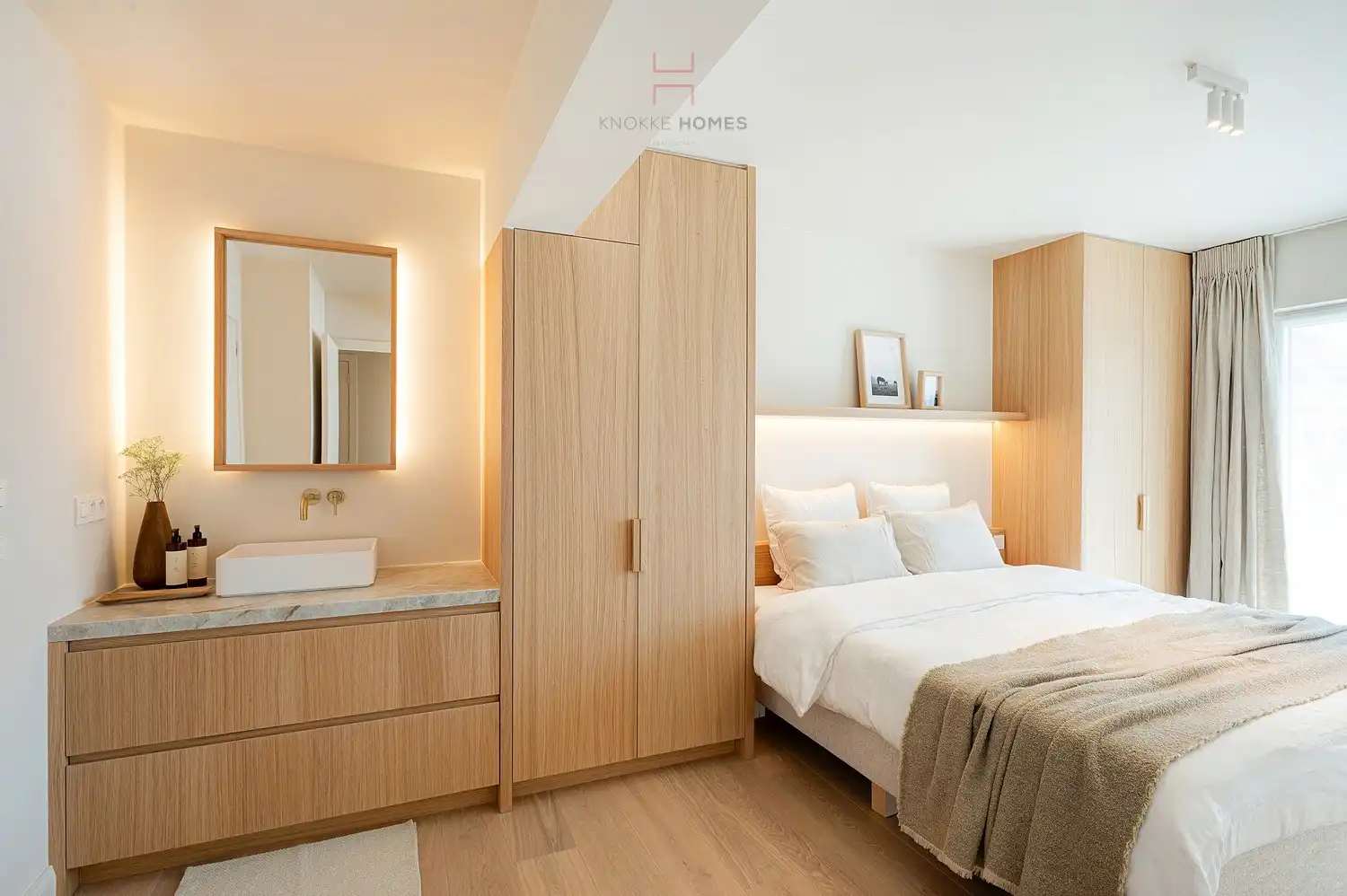 Luxueus gerenoveerd appartement met 3 slaapkamers op toplocatie aan de Kustlaan foto 6