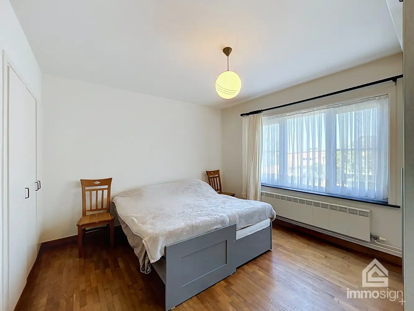 Ruim triplex appartement met vier slaapkamers in hartje Bocholt! foto 12