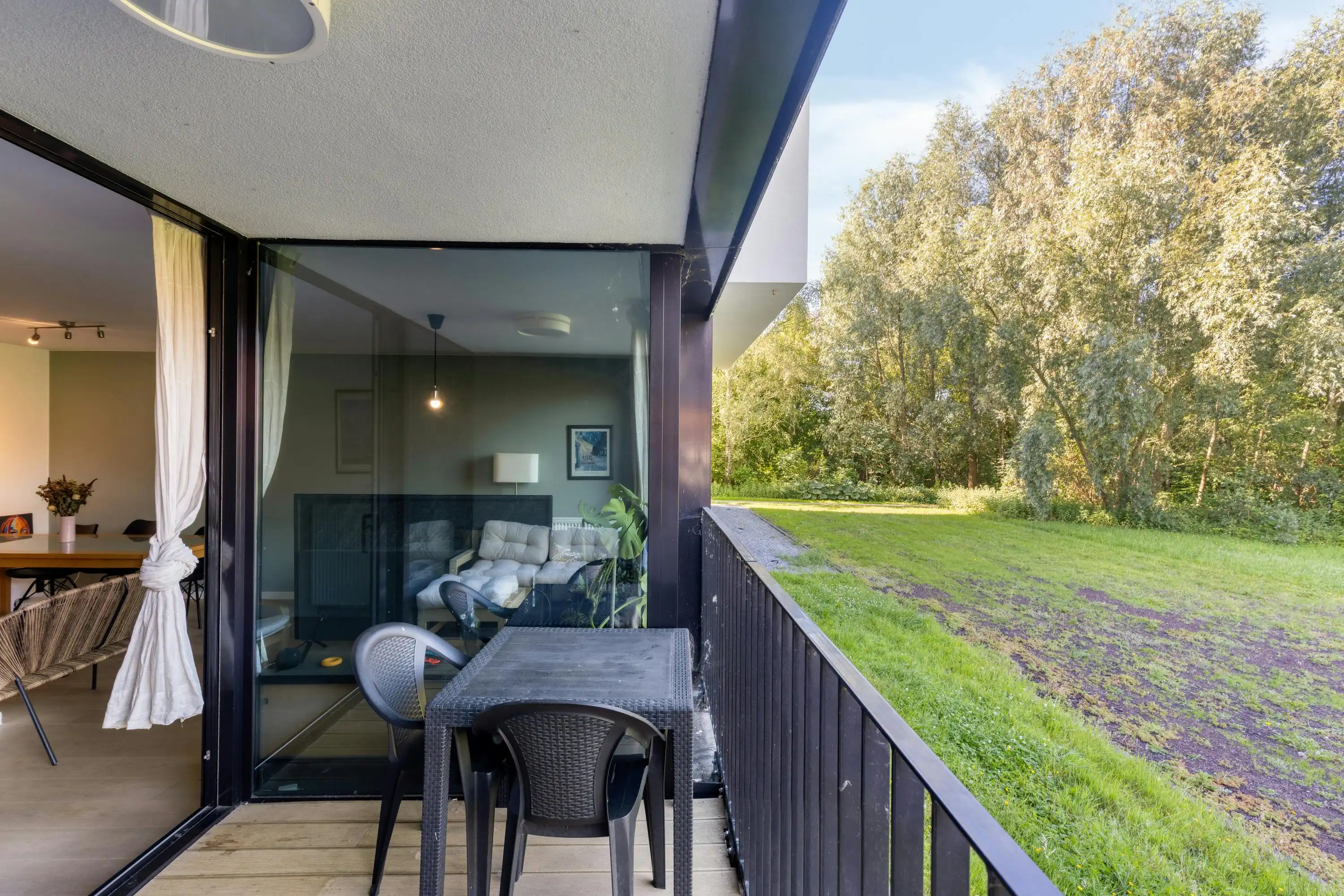 Gelijkvloers appartement te koop met terras en open zicht foto 12
