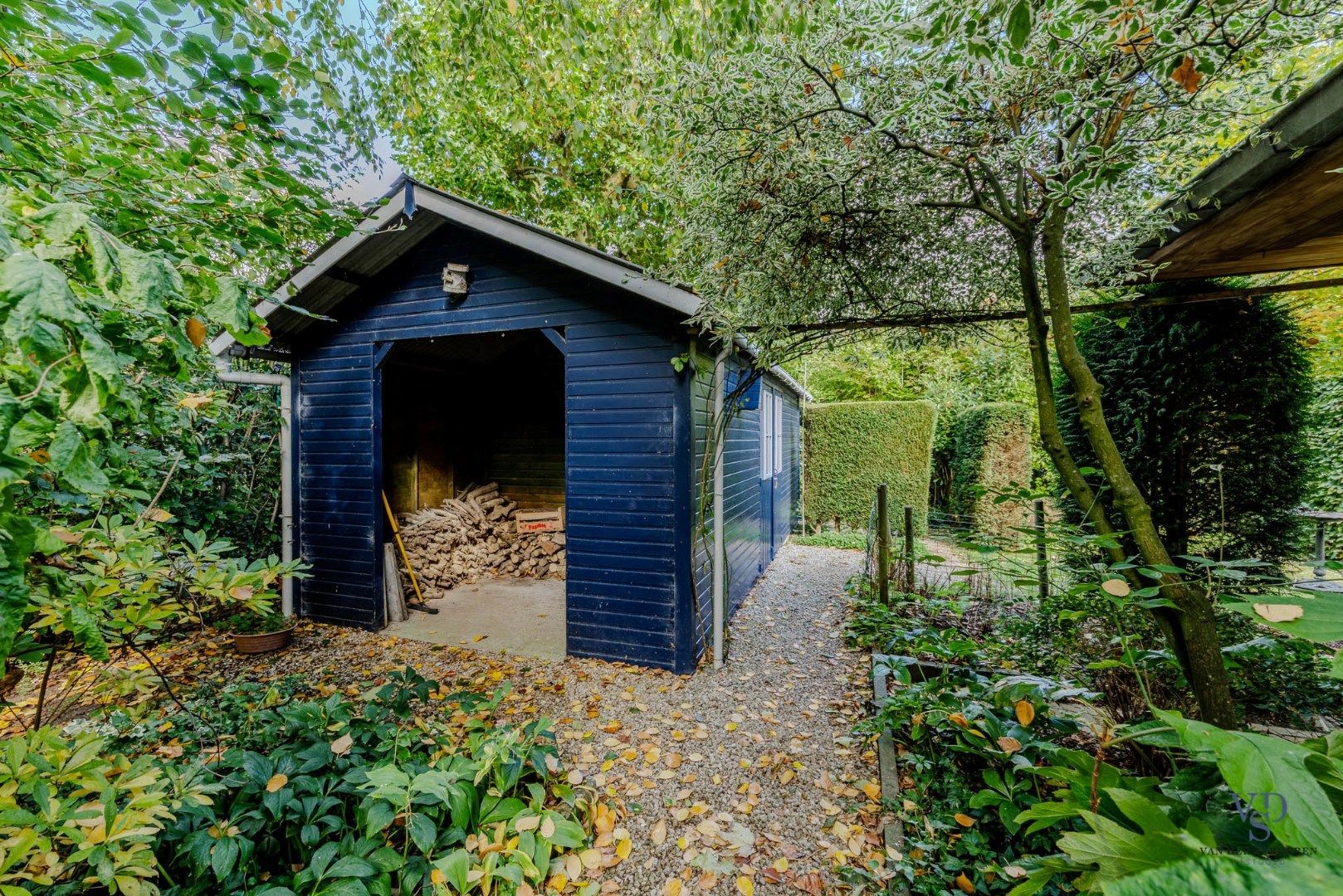 Tijdloze villa in 't groen.  foto 44