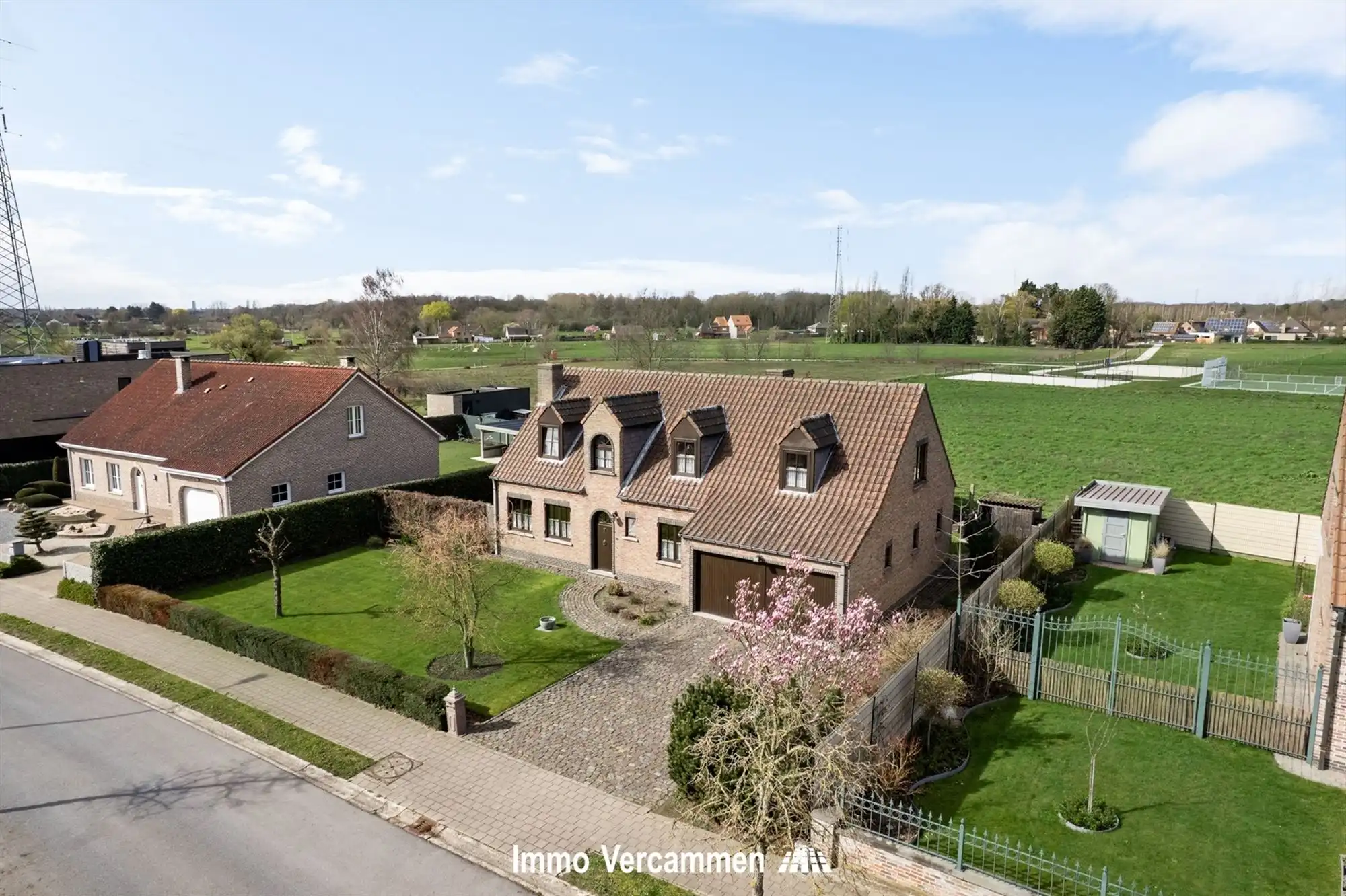 Karaktervolle woning op een ware A-locatie te Onze-Lieve-Vrouw-Waver foto 2