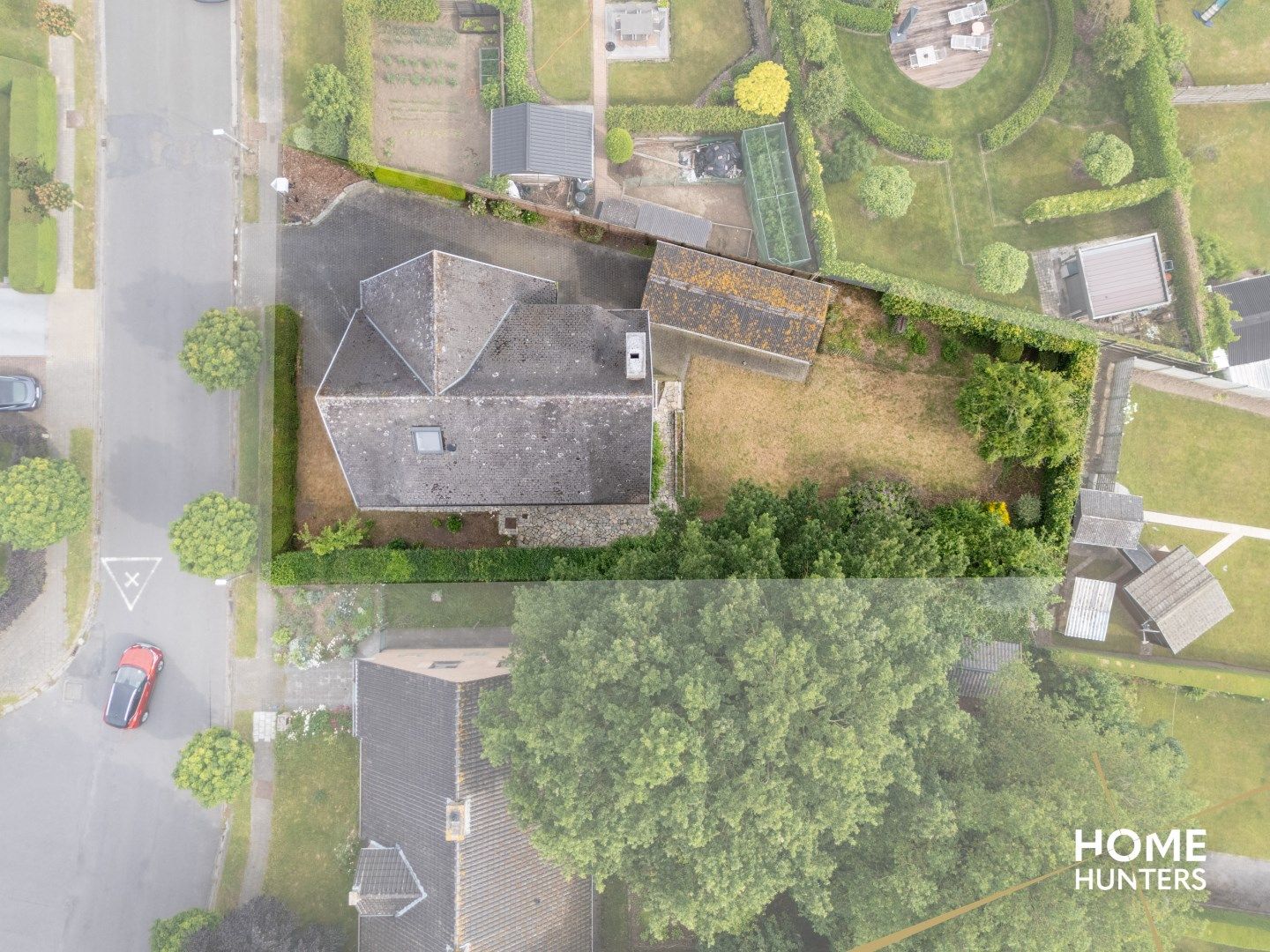 Charmante villa met 7 slaapkamers op een ruim perceel te Ieper foto 2