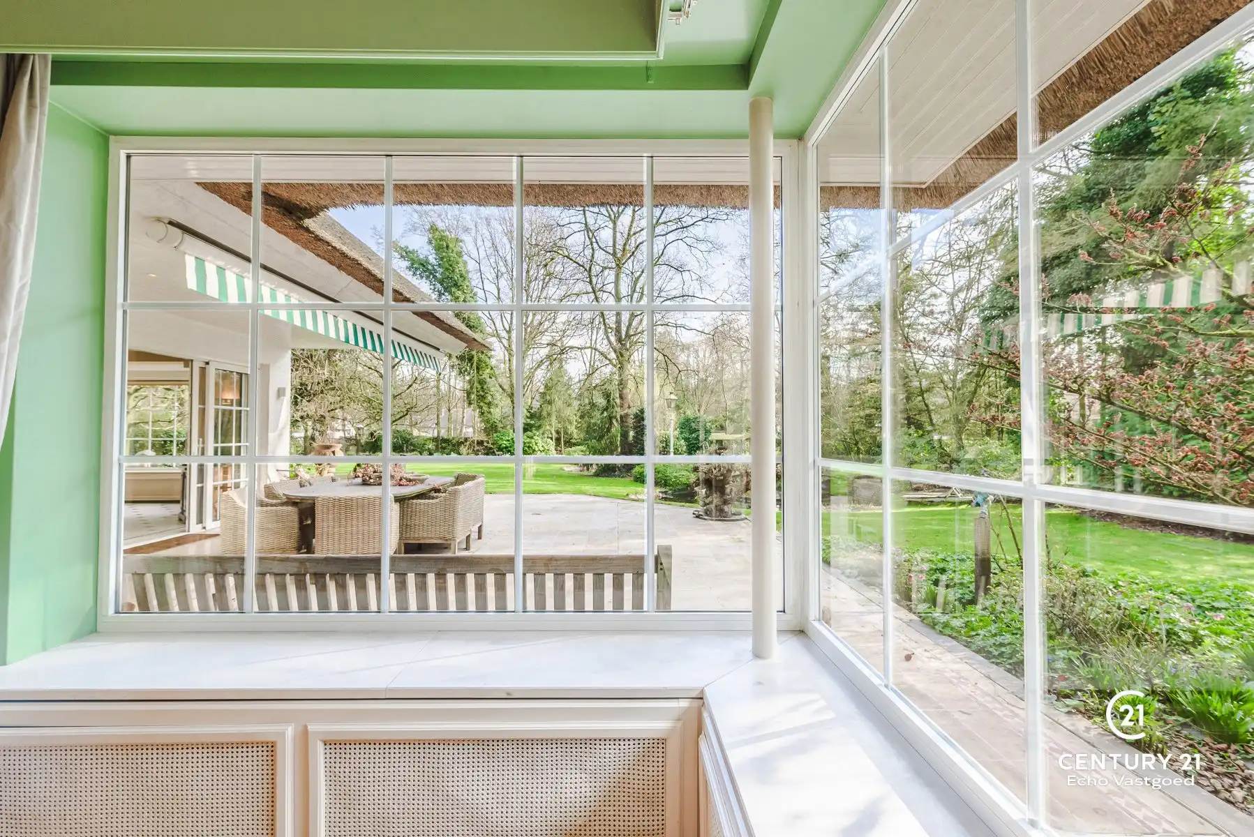 Karaktervol landhuis met prachtige tuin op ca 2202m² foto 11