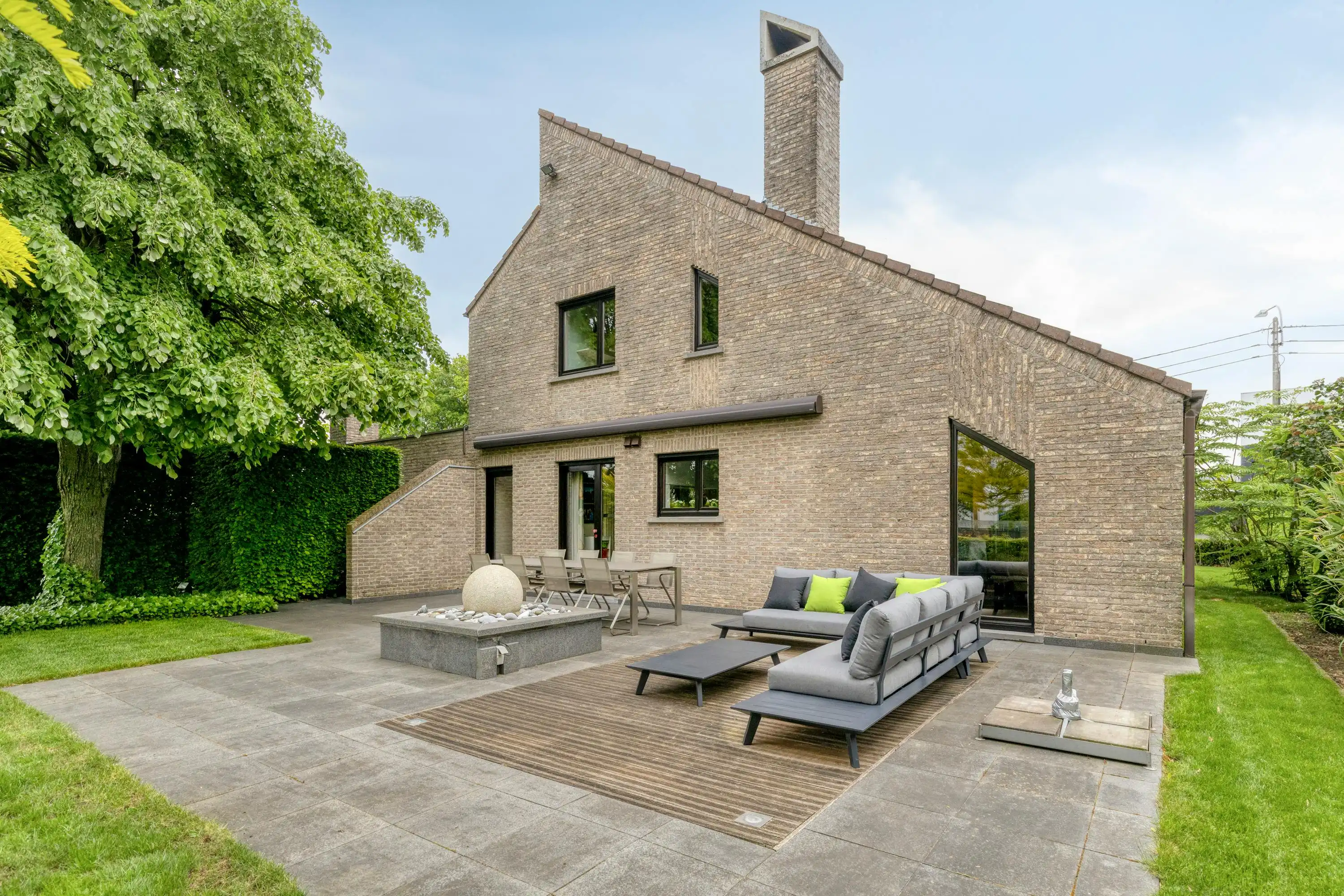 Alleenstaand huis op gunstige ligging te koop in Waregem foto 2
