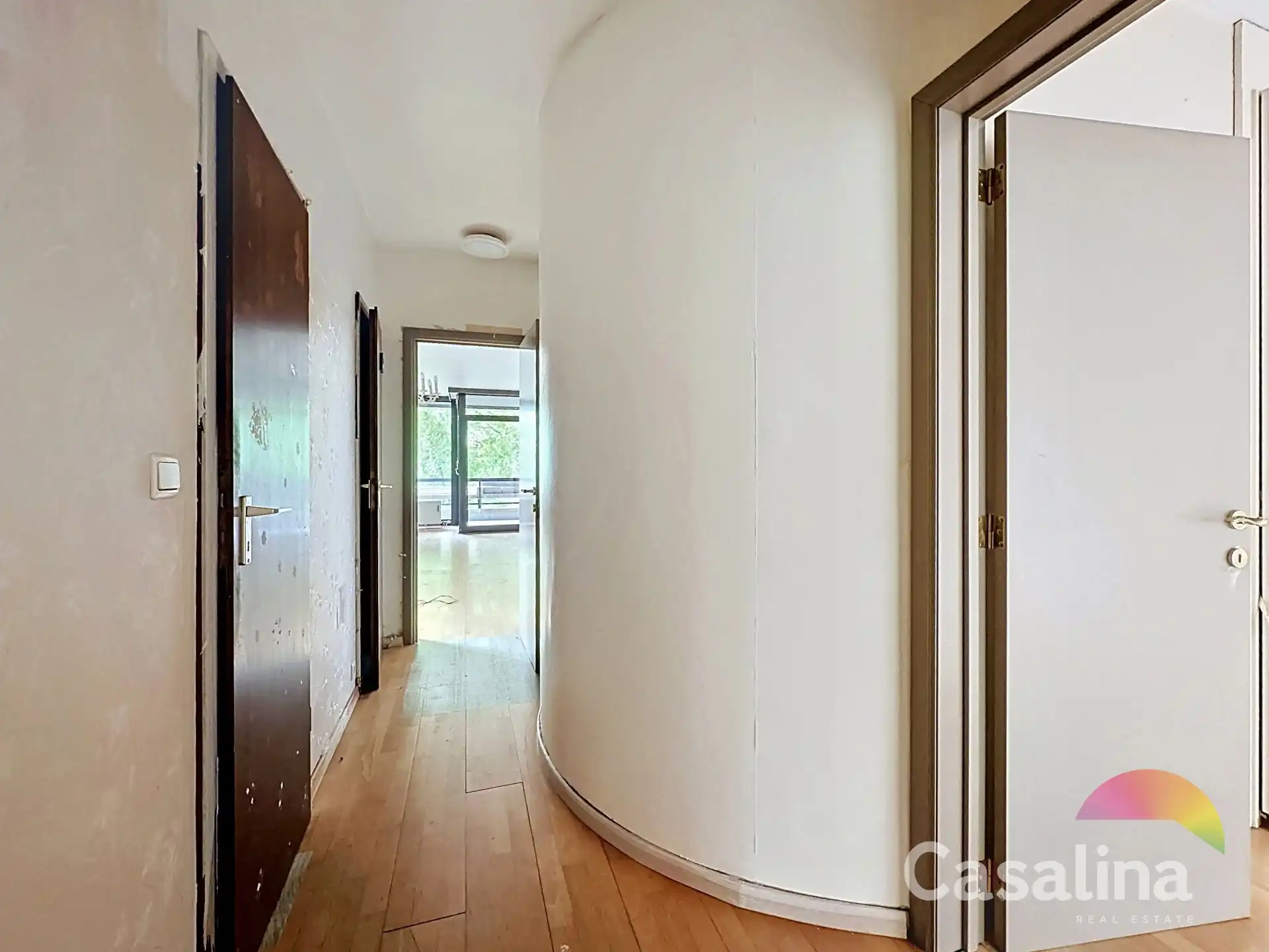 Appartement van 88m² met terras TE RENOVEREN foto 10