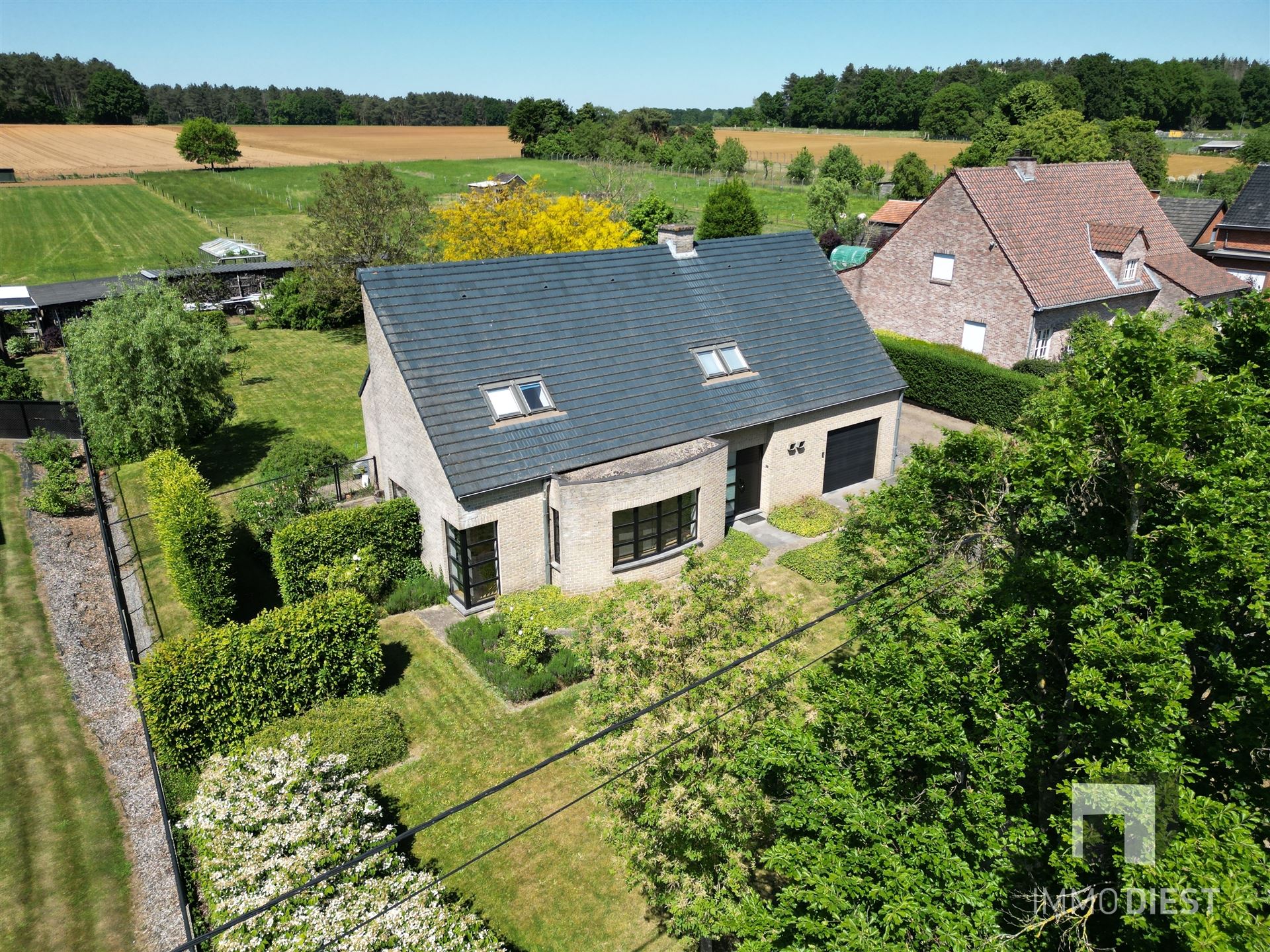 Instapklare woning met zicht op agrarisch gebied - bureau + 3 slpks foto 53