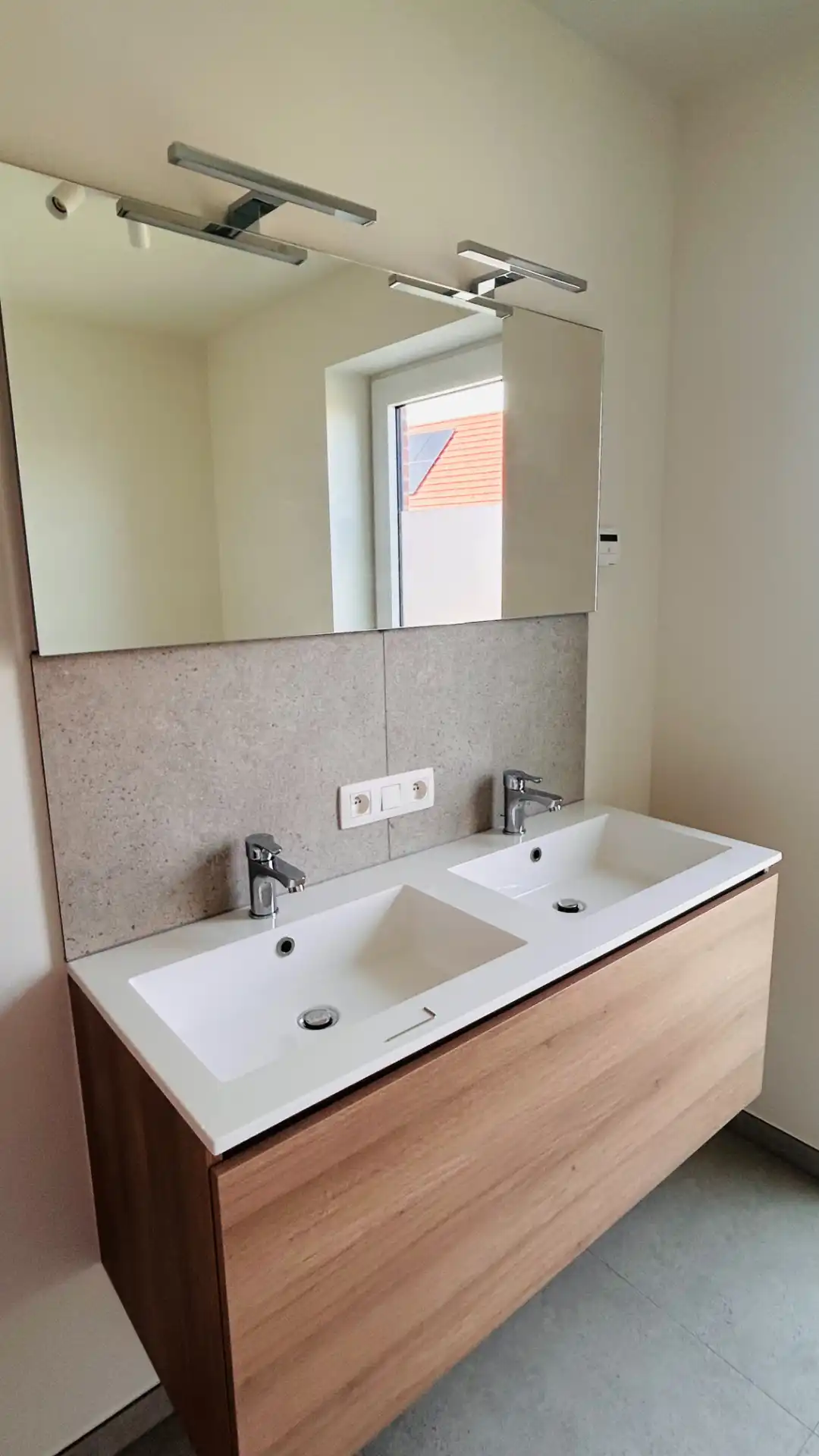 Ruime nieuwbouwwoning met 3 slaapkamers en eigen parkeerplaats in groene woonwijk De Weverie foto 8