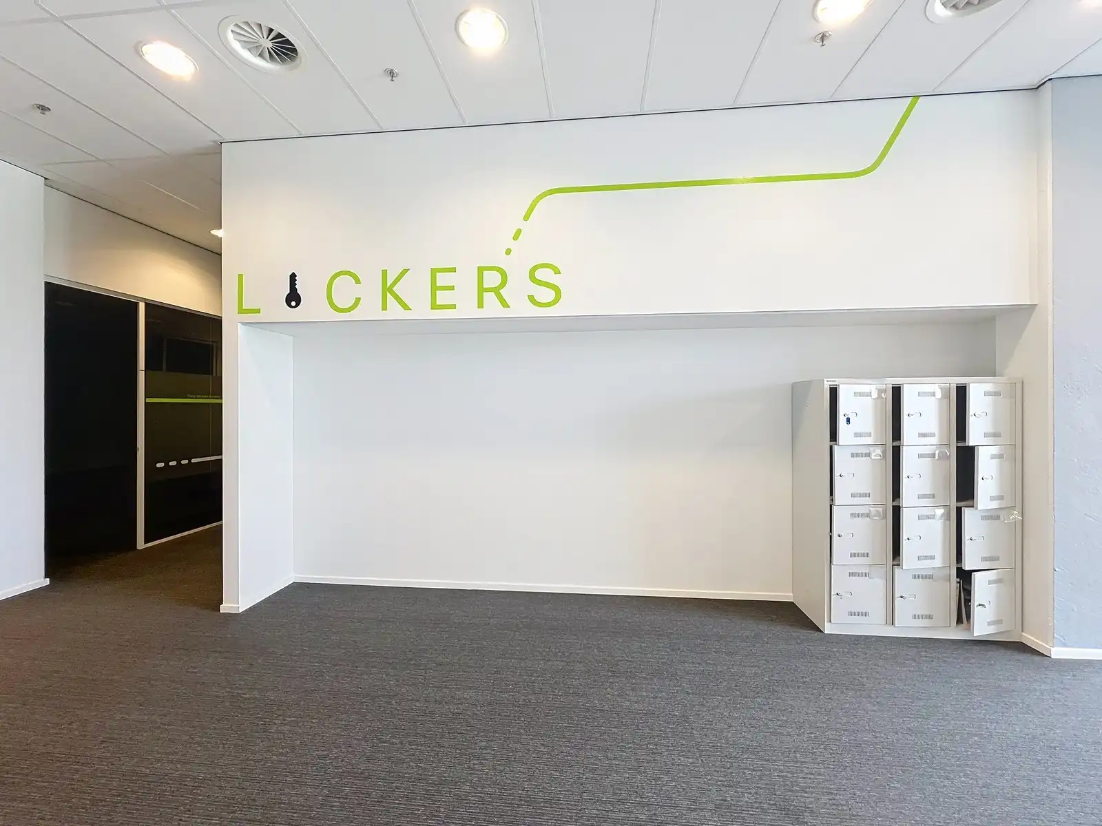 LICHTRIJKE kantoorruimten (1.400 tot 1.800m²) aan ZEER interessante voorwaarden nabij afrit Kortrijk-Oost E17. Onmiddellijk beschikbaar! foto 20