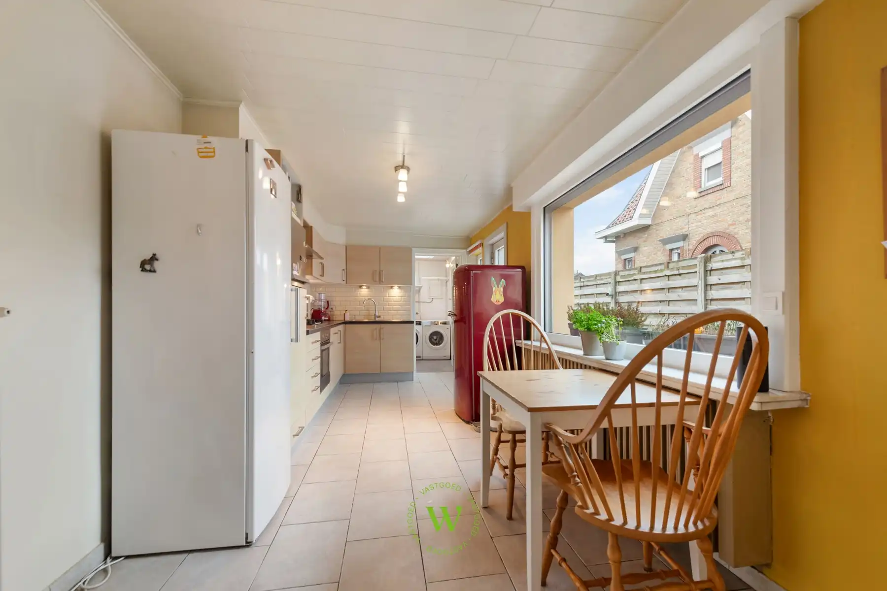 Ruime, energiezuinige gezinswoning te Assebroek. foto 7