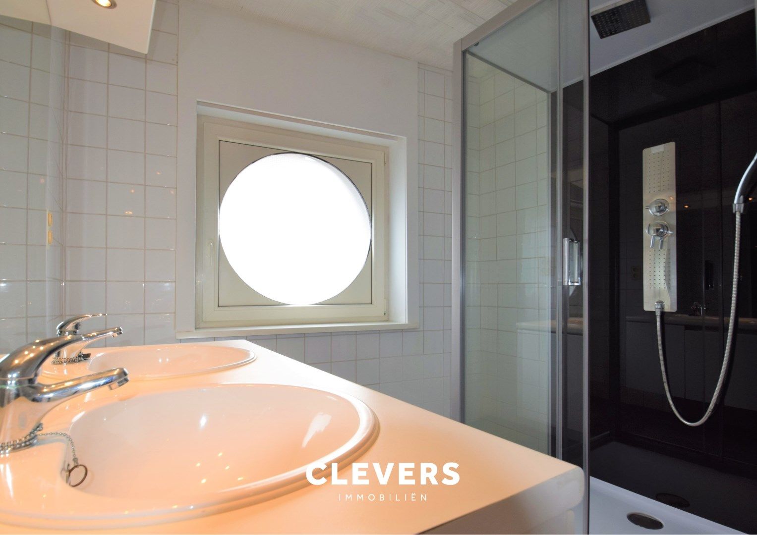 Ruim appartement met 3 slaapkamers  foto 4