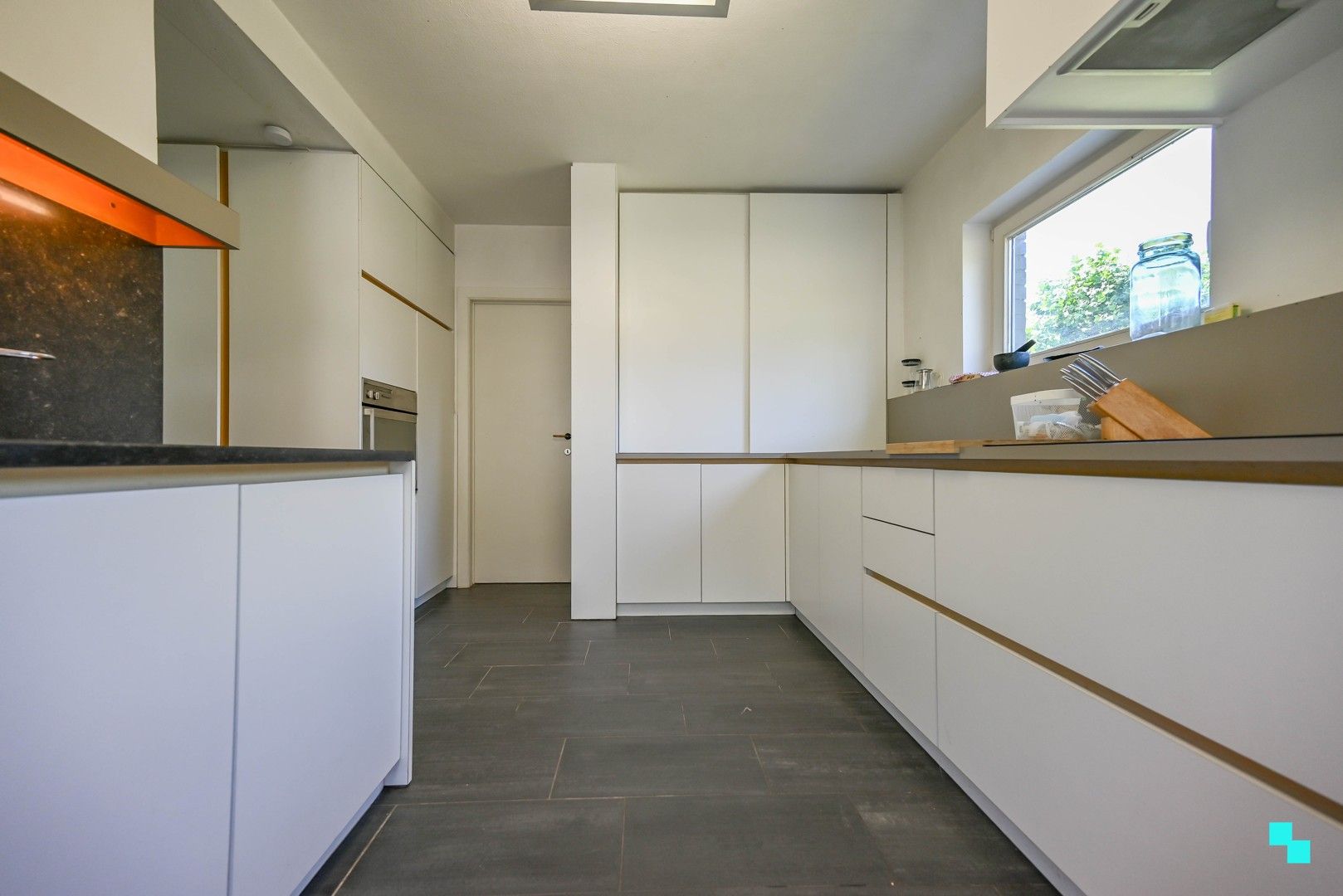 Ruime alleenstaande woning in een groene omgeving te Ardooie foto 10