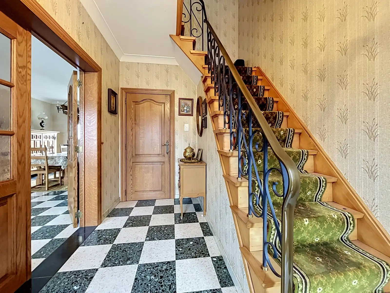 Vrijstaande woning met ruime tuin op toplocatie foto 14