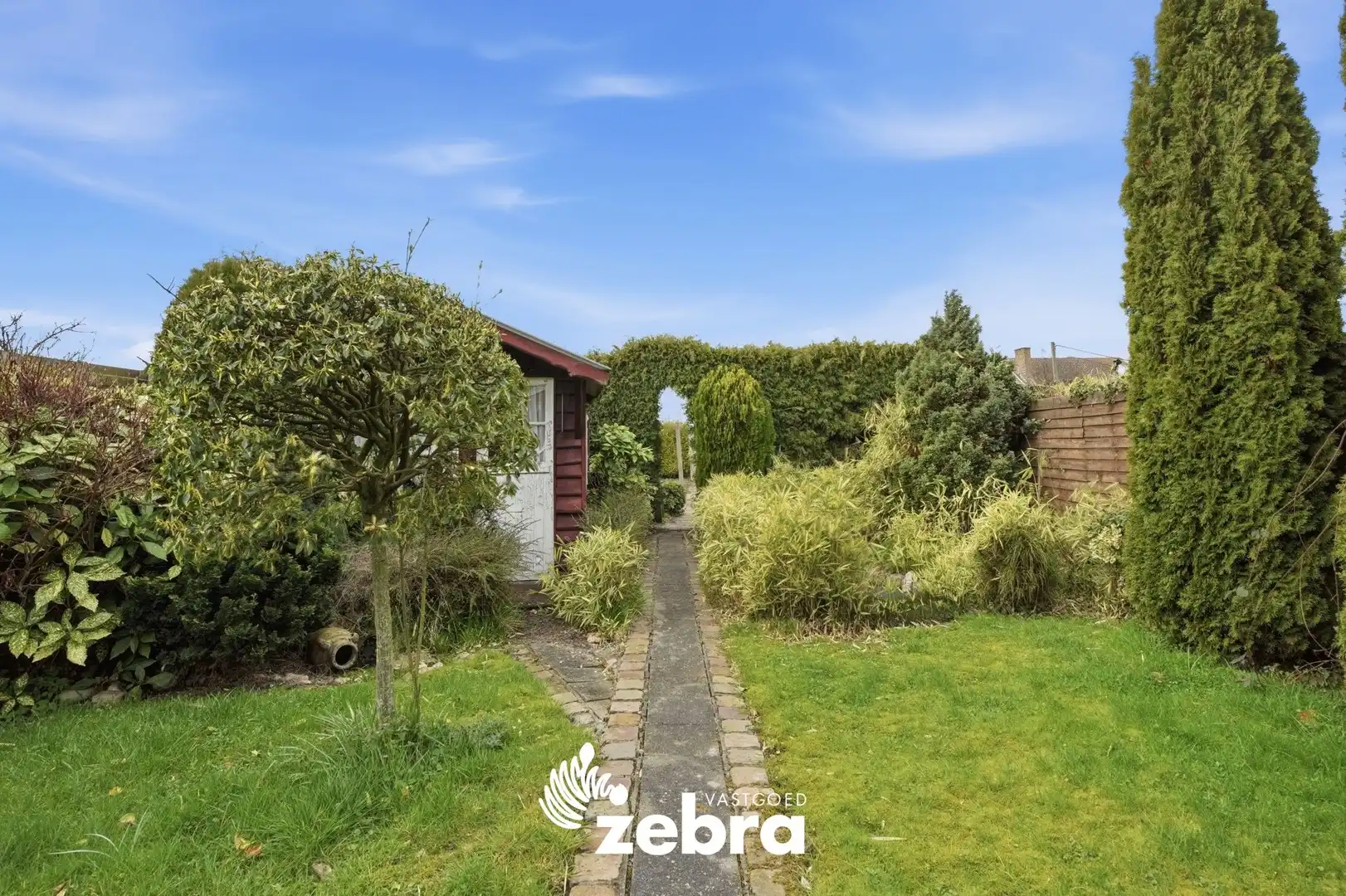 Te renoveren woning op ruim perceel in Eernegem! foto 22