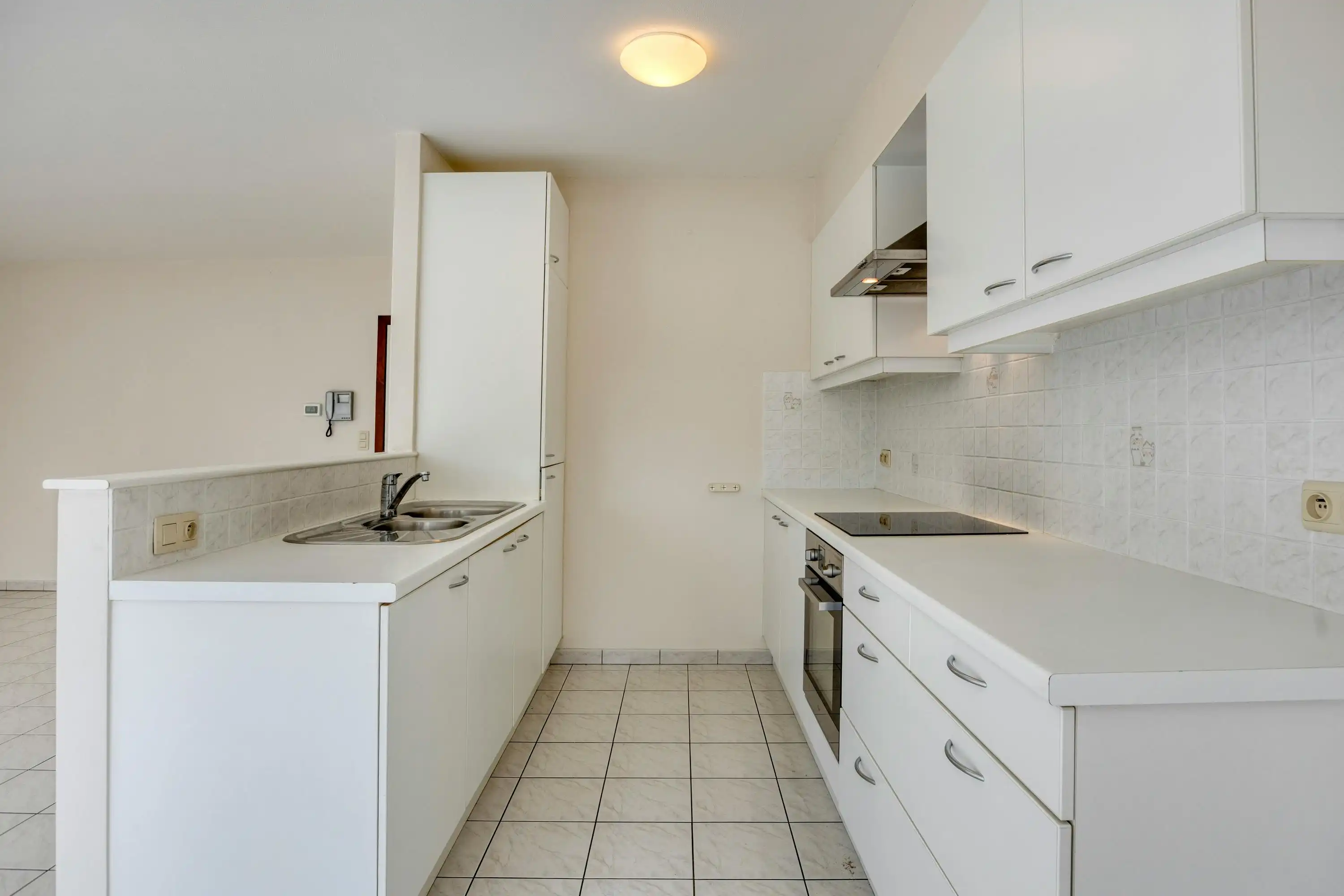 Ruim appartement (104m²) met twee slaapkamers te koop! foto 8