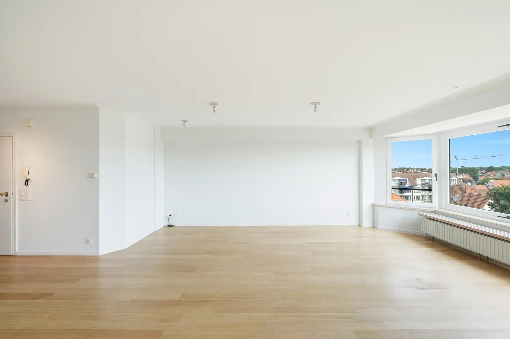 Instapklaar zuidgericht appartement met open zichten over het Zoute. foto 12