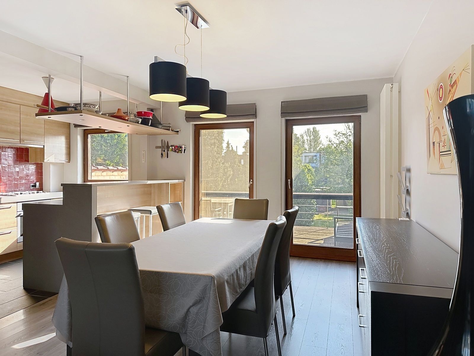 Centraal gelegen beletage met uitbouw en terras aan leefruimte foto 27