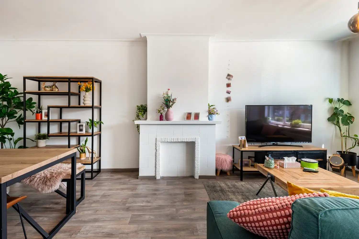 Instapklaar appartement met twee slaapkamers en terras te Deurne! foto 3