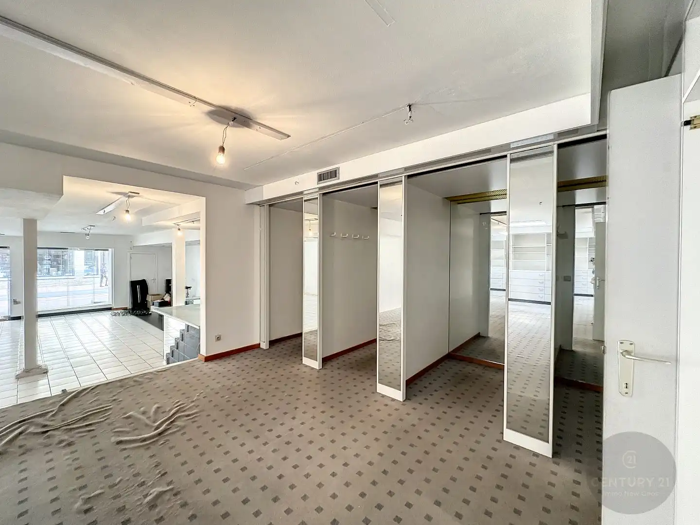 OPBRENGSTEIGENDOM / PROJECT/ HANDELSPAND MET WOONST foto 10