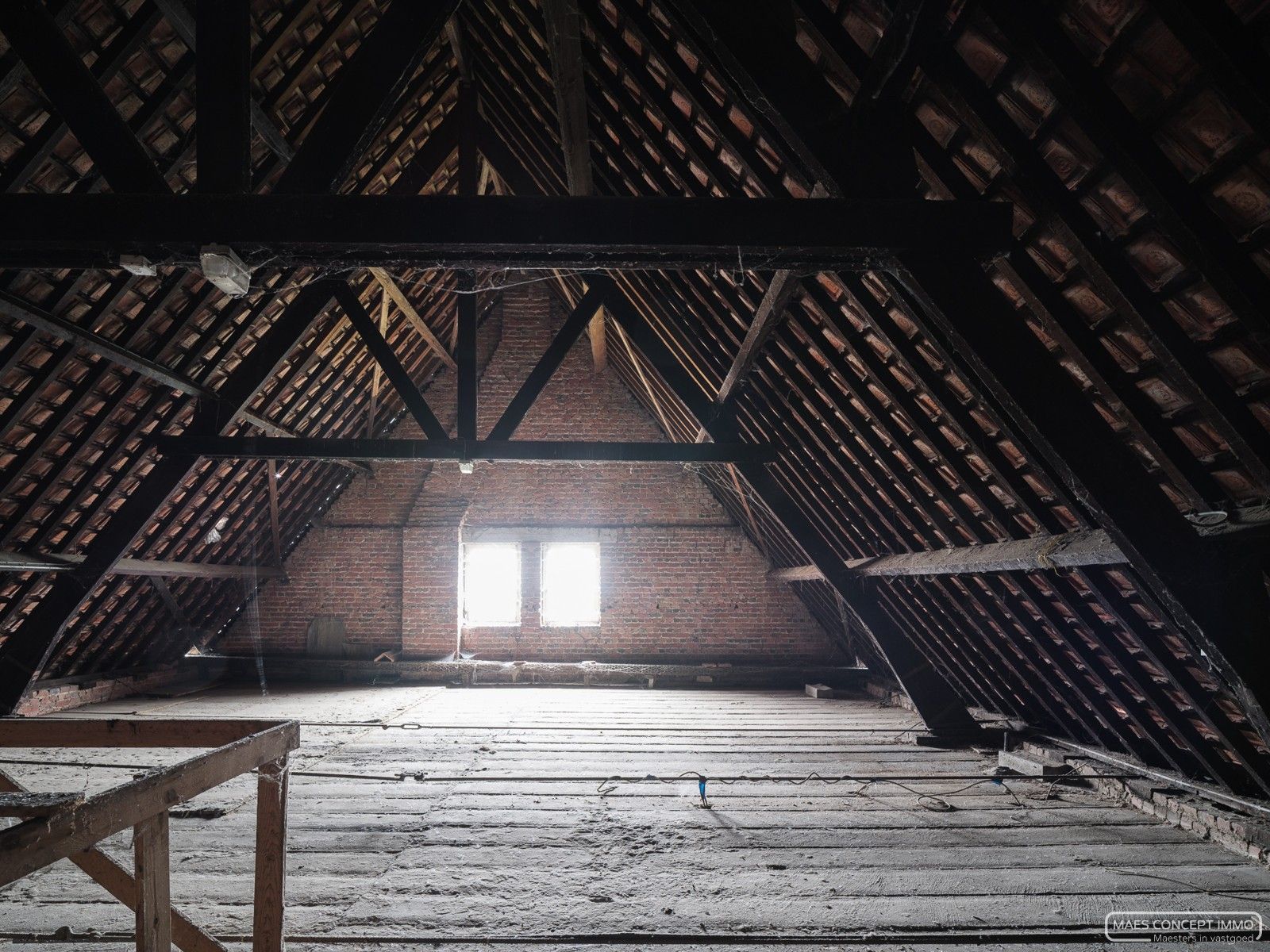 Unieke te renoveren burgerwoning in Kaster foto 27