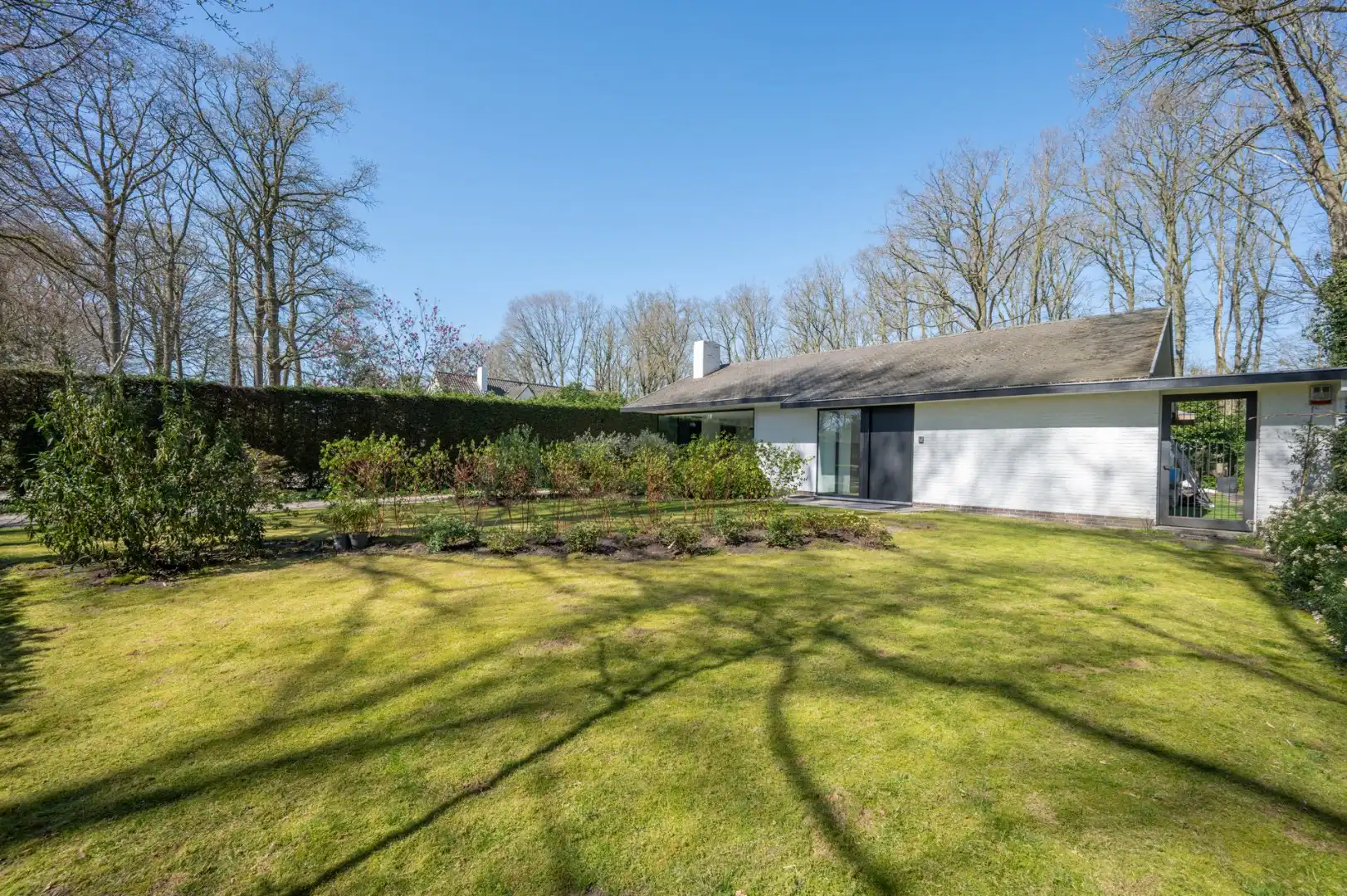 Prachtige woonst op gegeerde ligging te Sint- Kruis, Brugge! foto 2