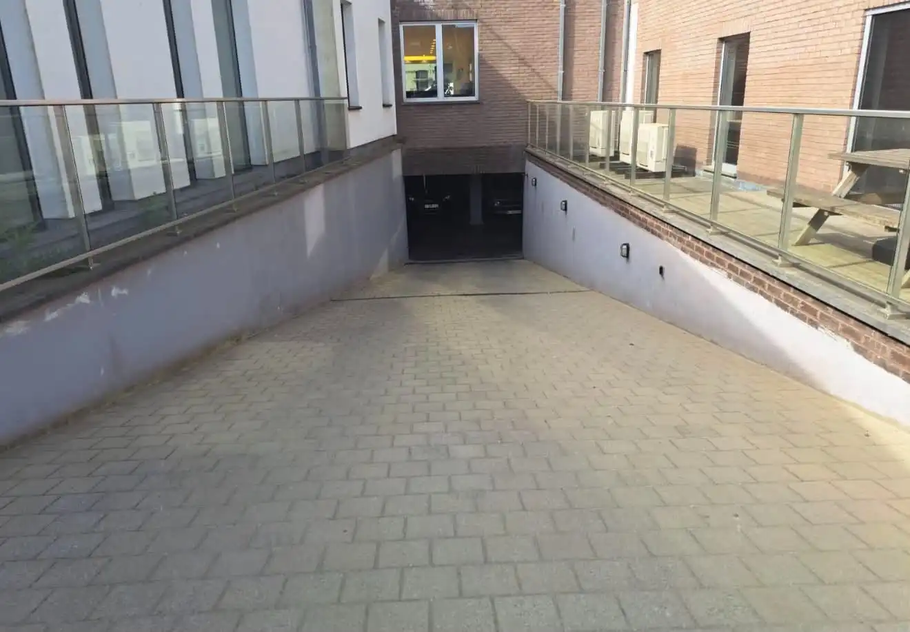 Autostaanplaats S2 – Residentie “Provence” – Asse foto 9