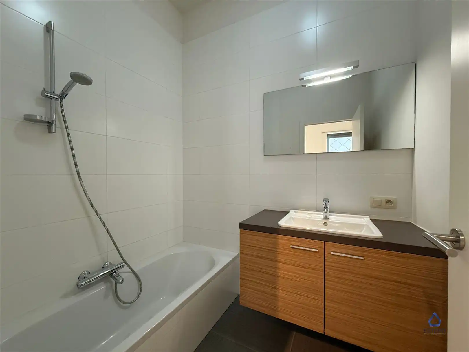 Uniek 2slpk appartement met gezellige binnenkoer foto 21