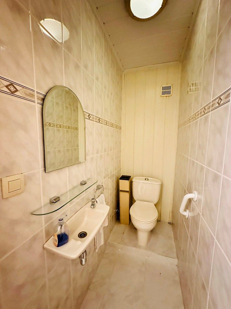 Centraal gelegen gelijkvloers appartement te Achel foto 17