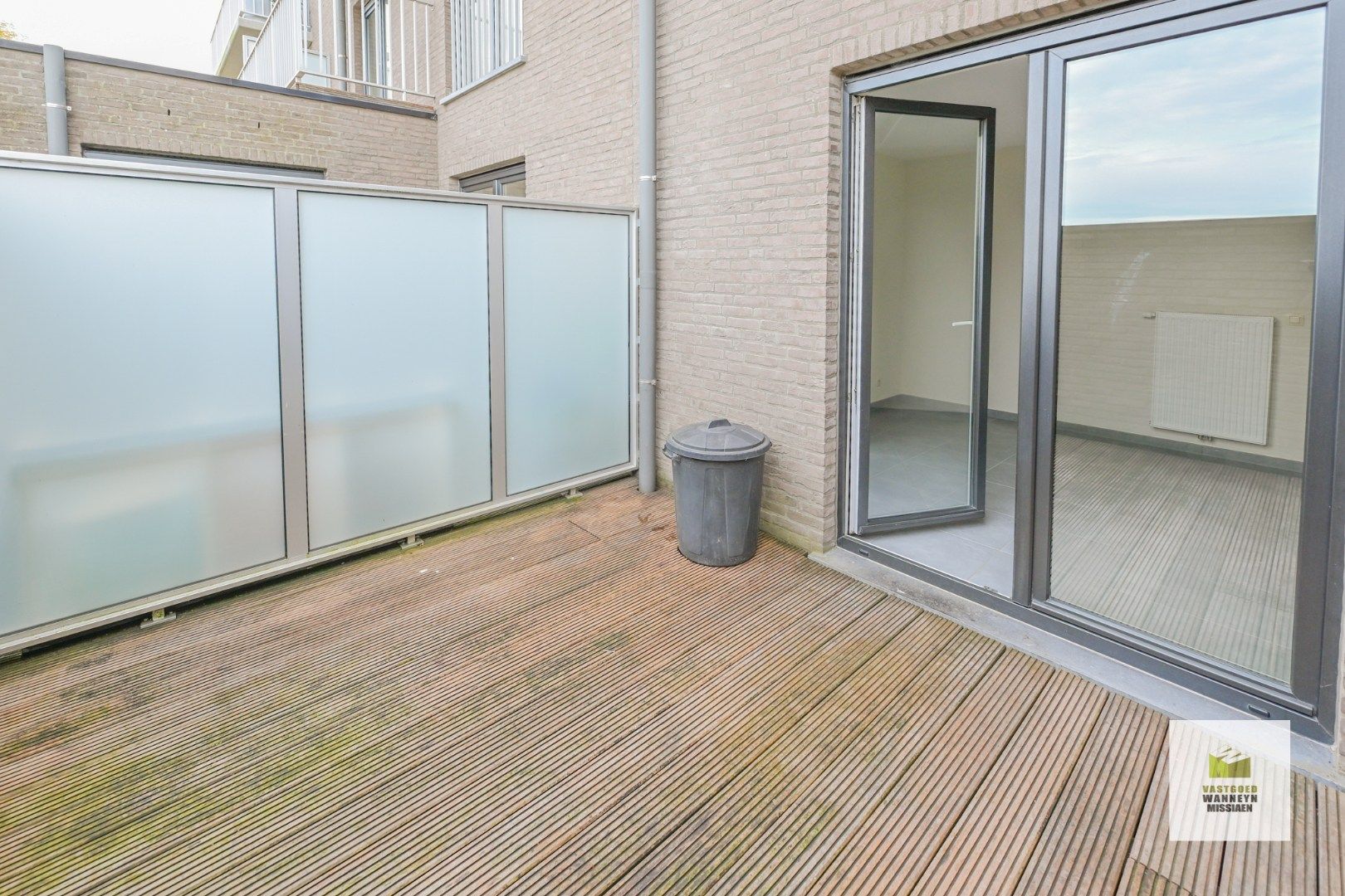 Gelijkvloers appartement met 2 slaapkamers, 2 badkamers en terras foto 17