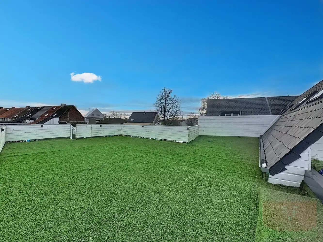 Loft op 1ste verdieping met 2 slaapkamers, zonneterras en een carport foto 15