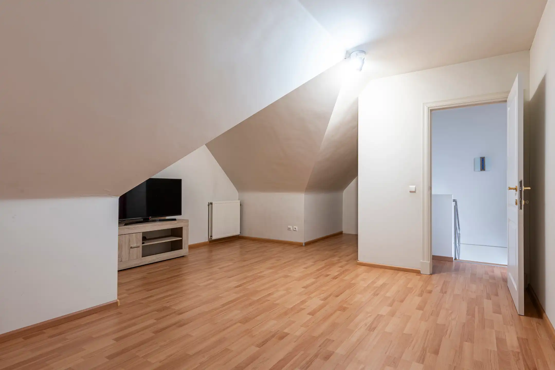 Ruime woning met o.a. 5 slpk, 2 badk, garage ,centrum Poppel foto 17