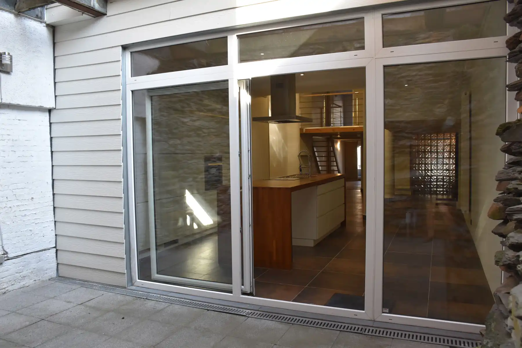 Opbrengsteigendom op goede locatie met verschillende opties foto 17