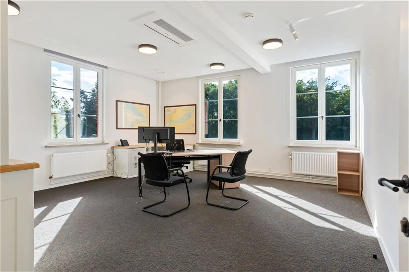 Kantoor in uniek kader te huur foto 13