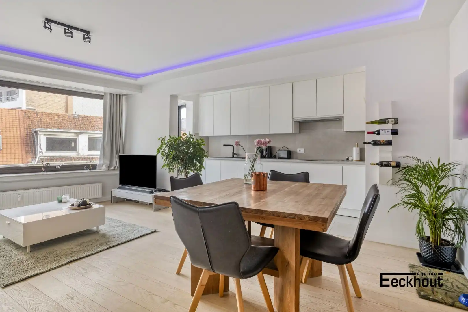 Tot in de puntjes gerenoveerd appartement op rustige locatie in het centrum van Oostende! foto 3