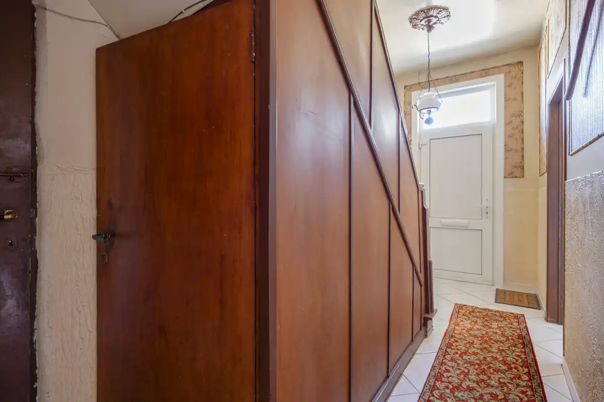 RUSTIG GELEGEN WONING MET ZORGWONING OP CA 15A TE BORGLOON. foto 4