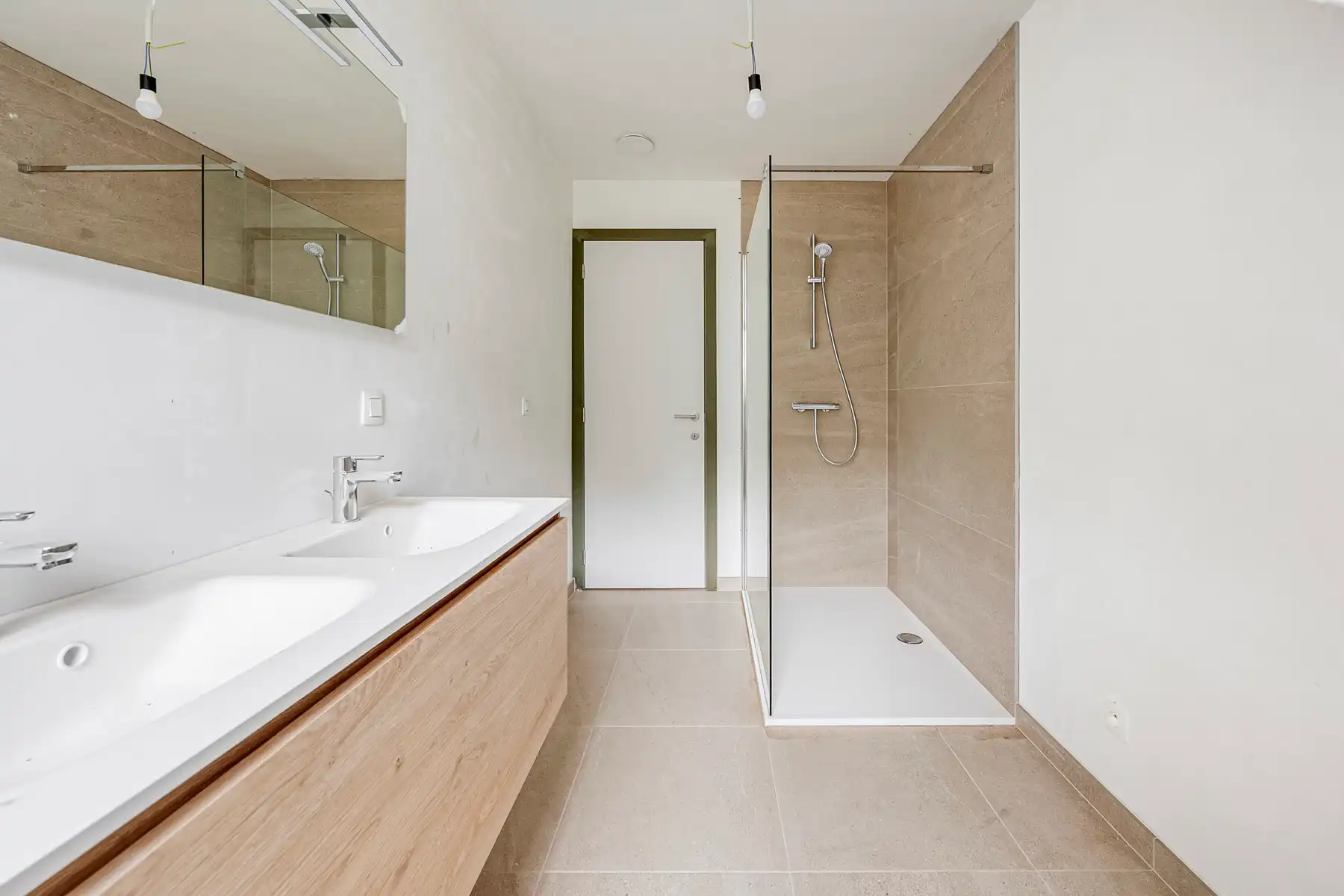 Hoogwaardig afgewerkte nieuwbouwwoning in Zele foto 18