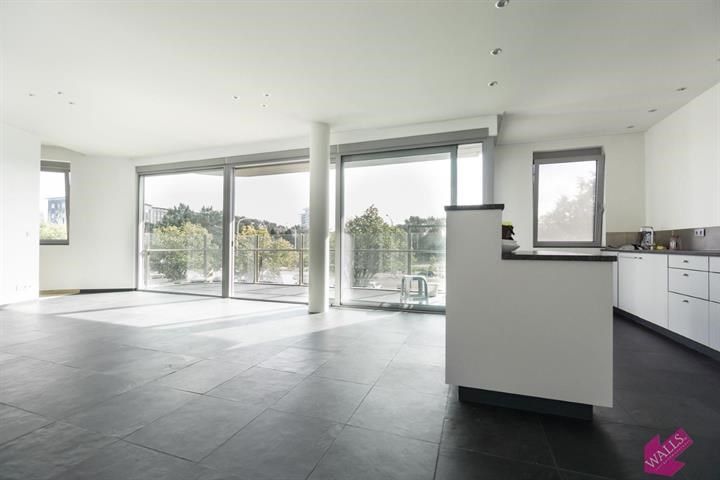 Luxueus en ruim nieuwbouw appartement foto 2
