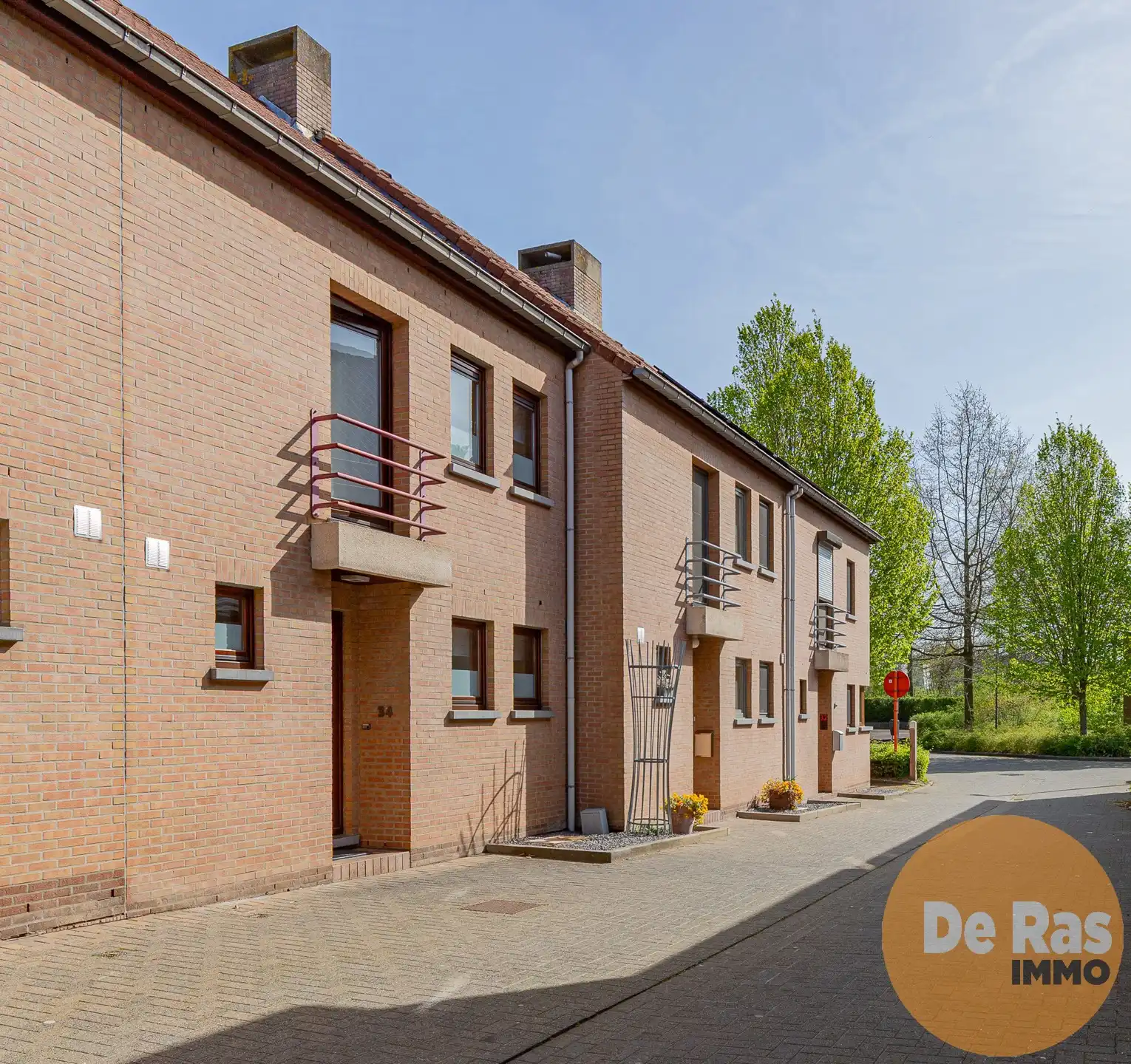 HOFSTADE - Instapklare, rustig gelegen woning met 3 slpks foto {{pictureIndex}}