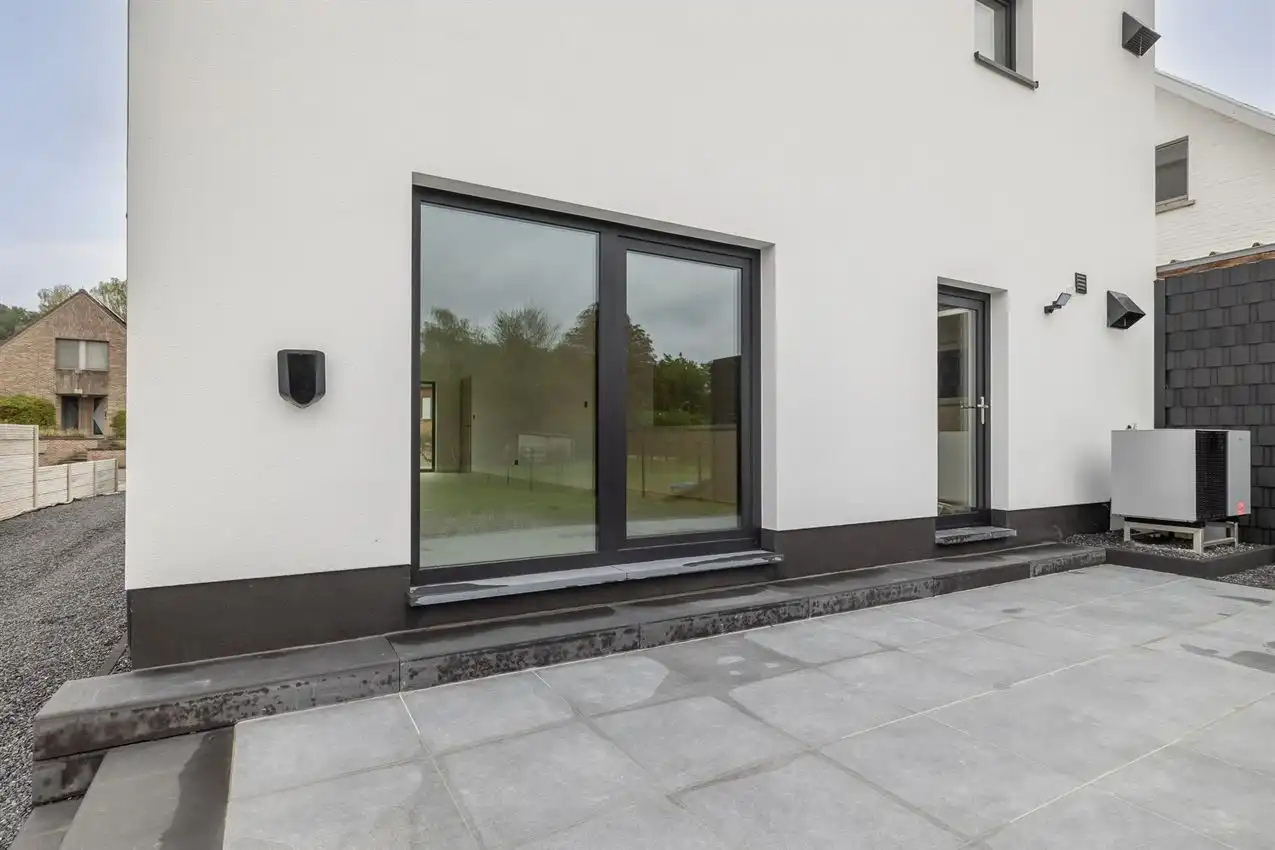 Nieuwbouw met vier slpk, alle comfort en ruime tuin foto 37