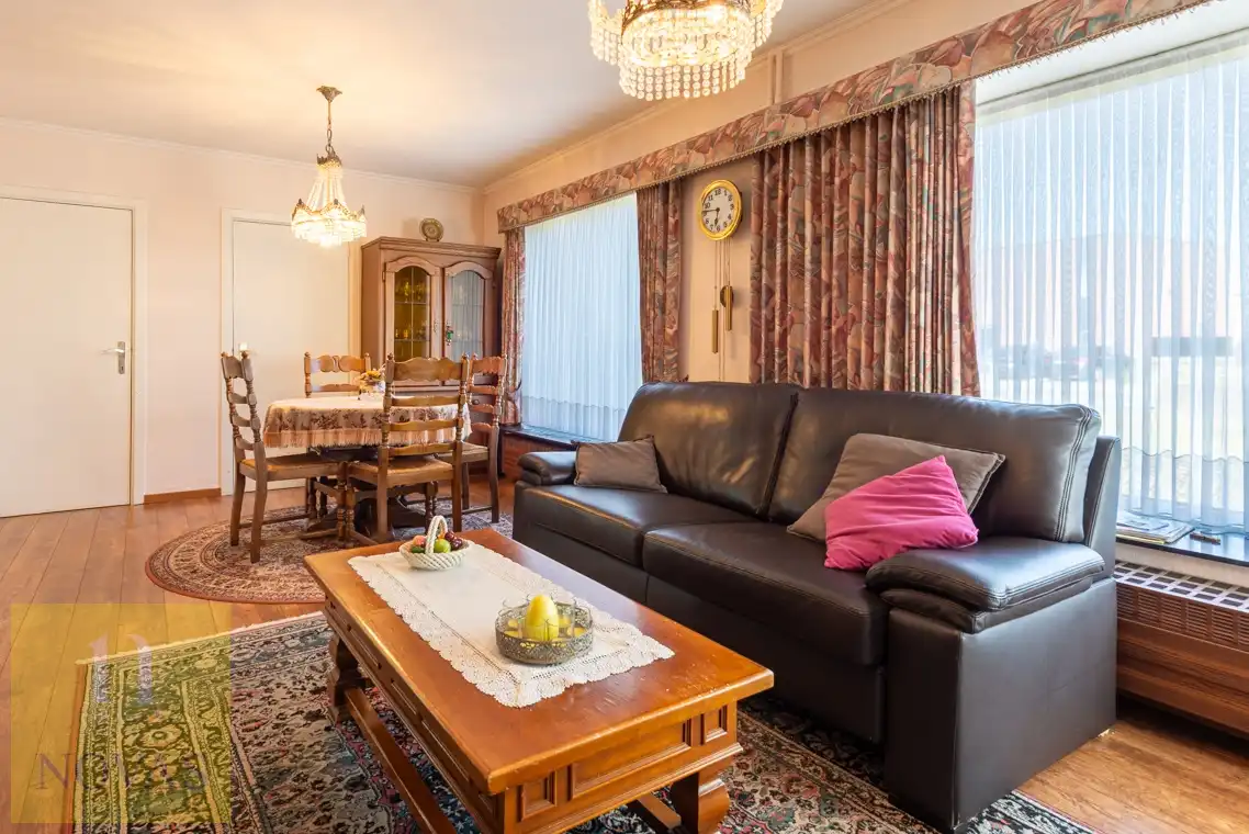 Op heel fijne locatie, 4 slaapkamers, 10are30ca, aan rand van het centrum foto 13