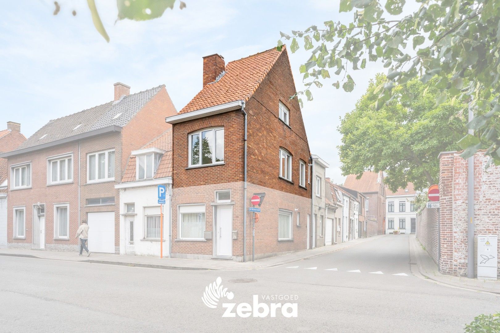 Gerenoveerd duplexappartement in het hartje van Tielt! foto {{pictureIndex}}