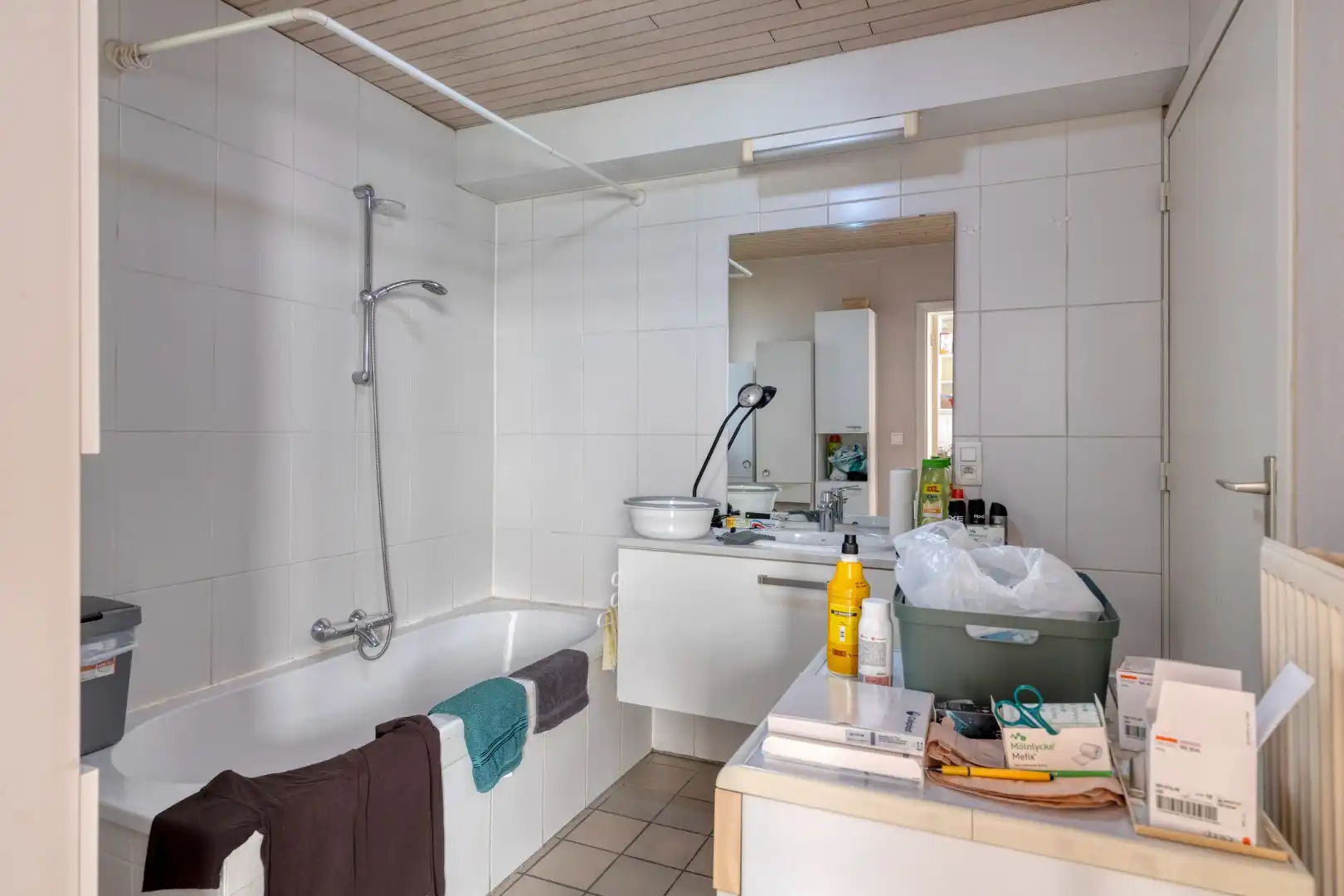 Op te knappen woning in het centrum van Mol met parkeerplaats !  foto 13