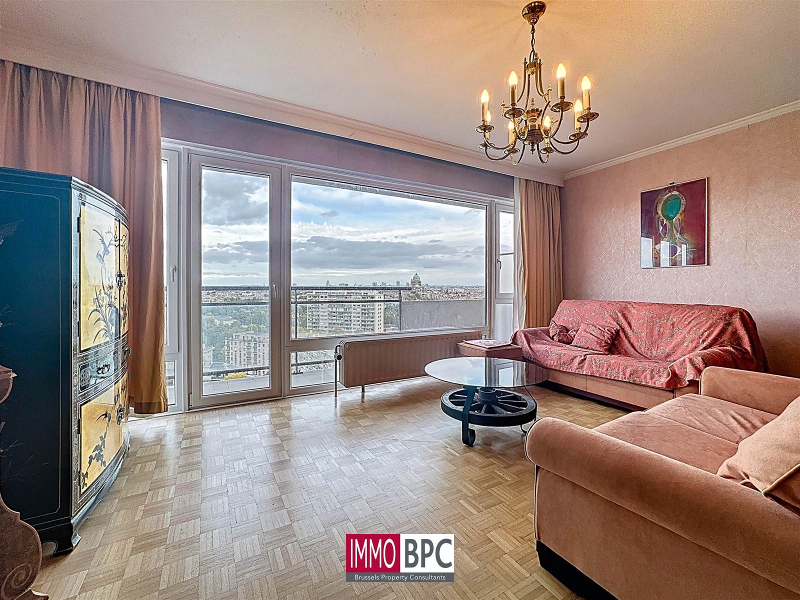 dit prachtige appartement in Ganshoren, waar ruimte, comfort en een indrukwekkend uitzicht  foto {{pictureIndex}}