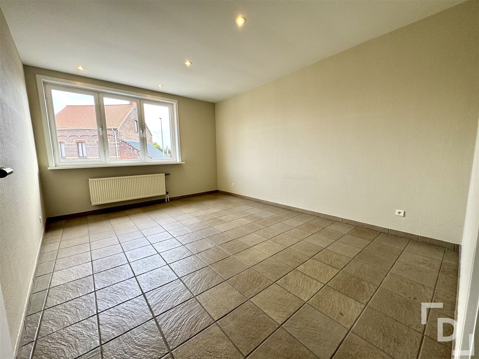 Ruime handelszaak met woonst & verhuurd appartement te koop in Poelkapelle. foto 48