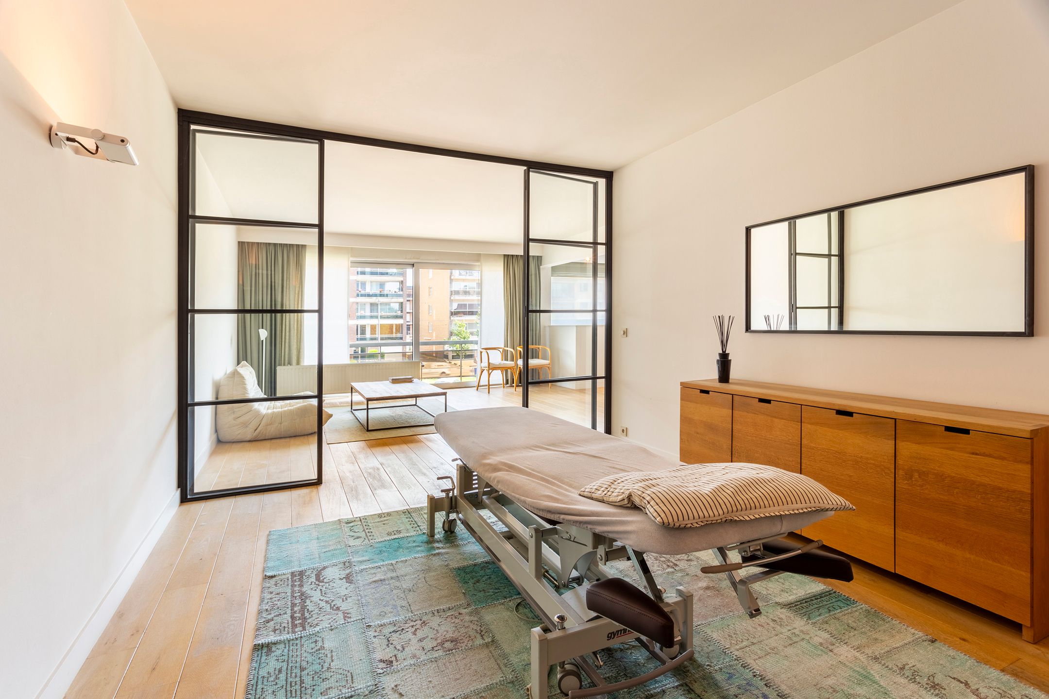 licht appartement van ca 153 m² met 2 terrassen en garage foto 12